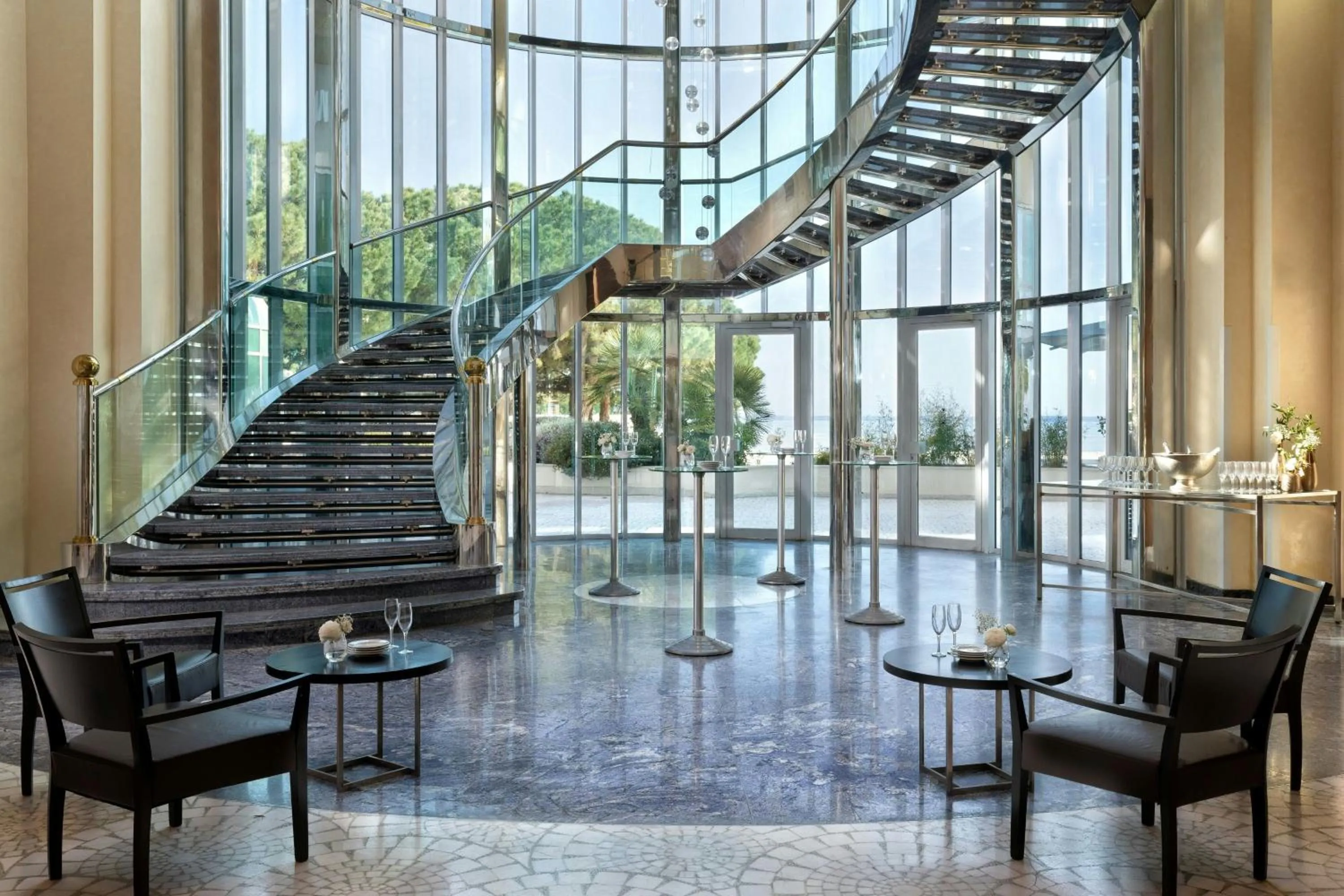 Banquet/Function facilities in Le Méridien Beach Plaza