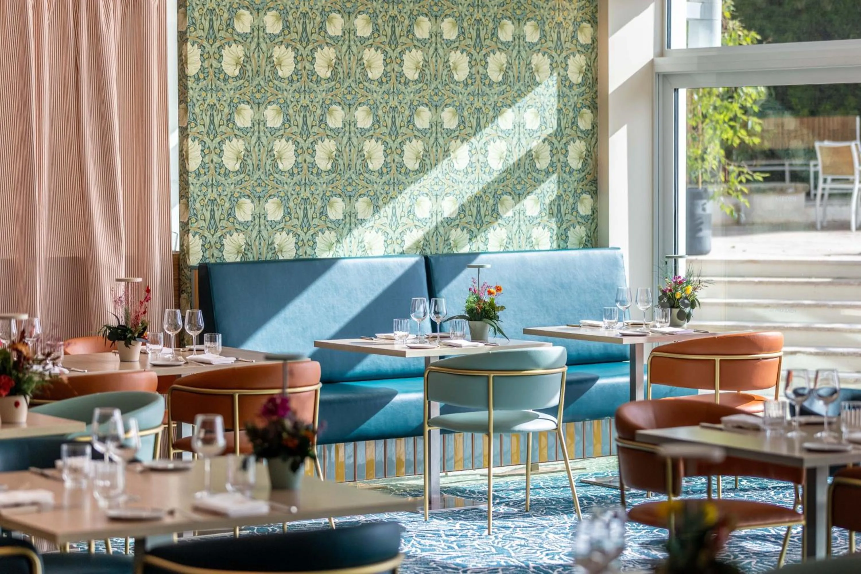 Restaurant/places to eat in Le Méridien Beach Plaza