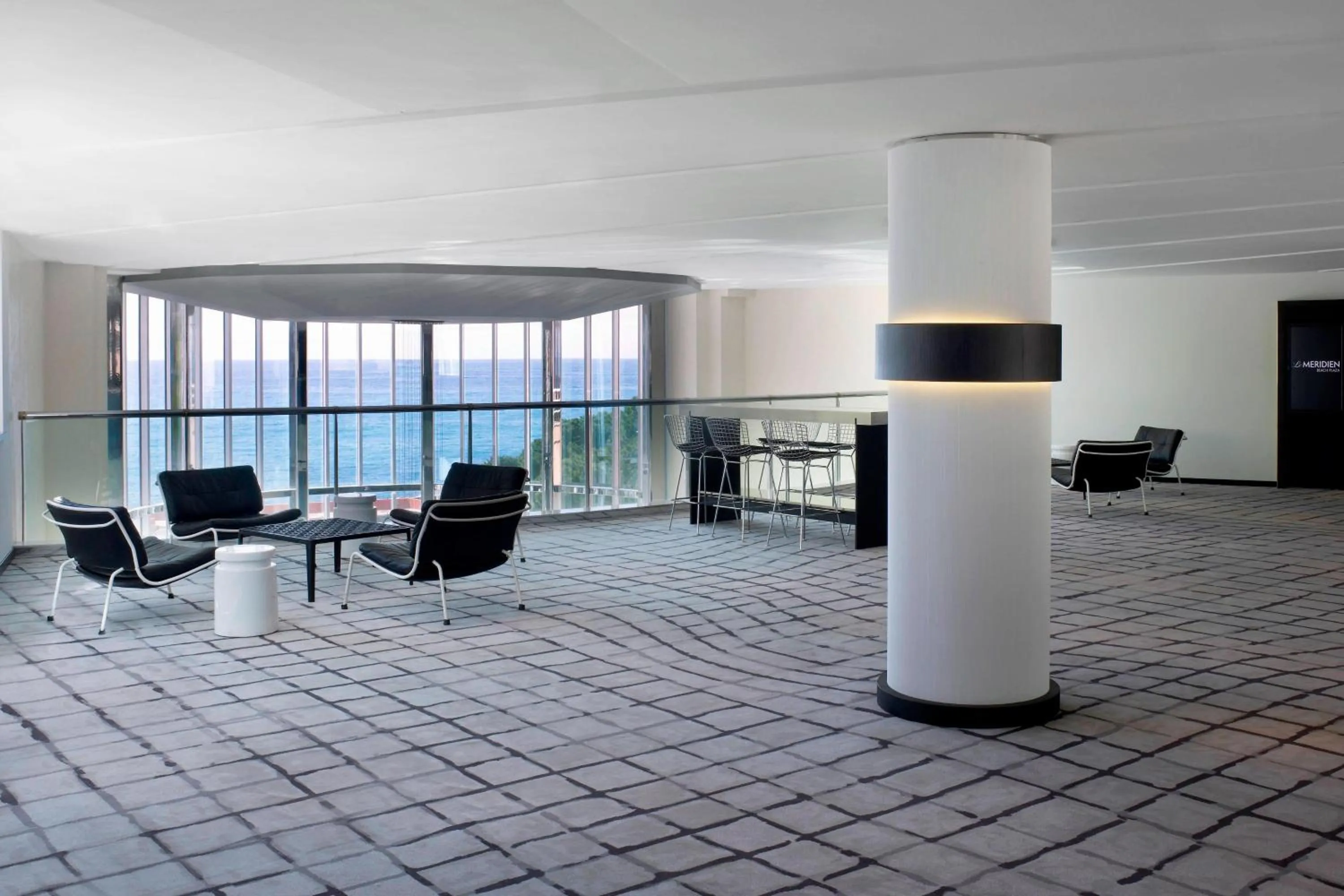 Meeting/conference room in Le Méridien Beach Plaza