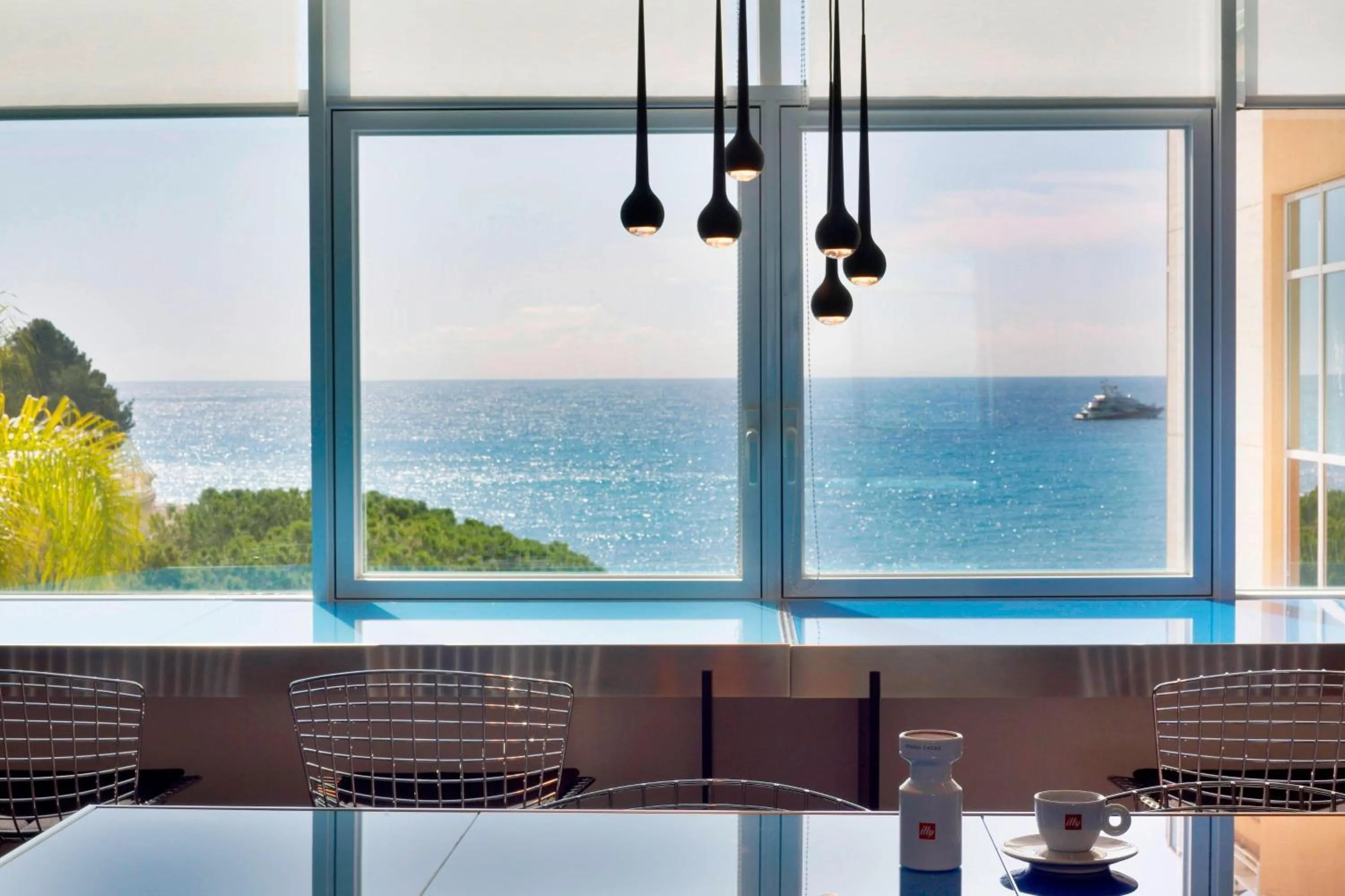 Meeting/conference room in Le Méridien Beach Plaza