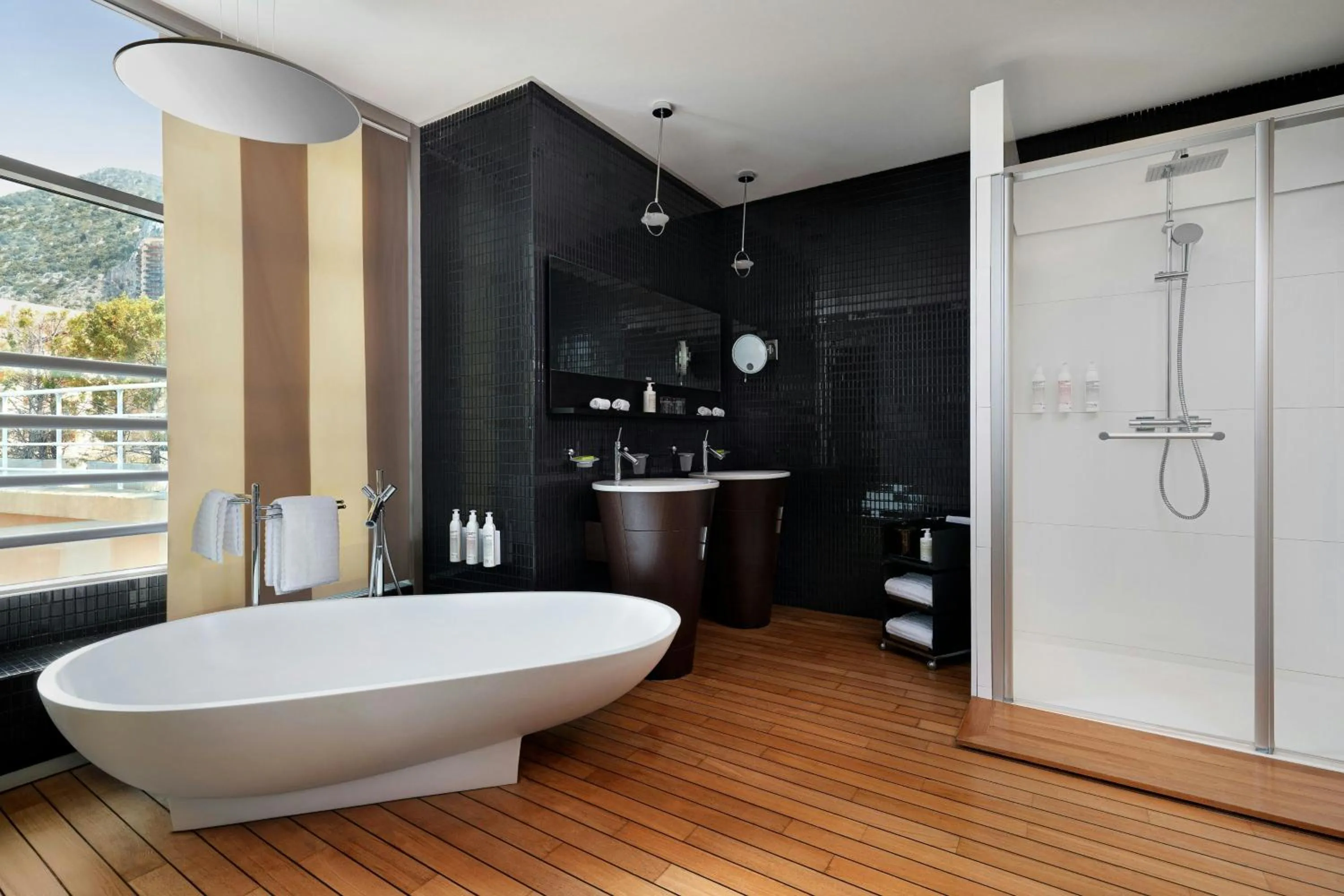 Bathroom in Le Méridien Beach Plaza