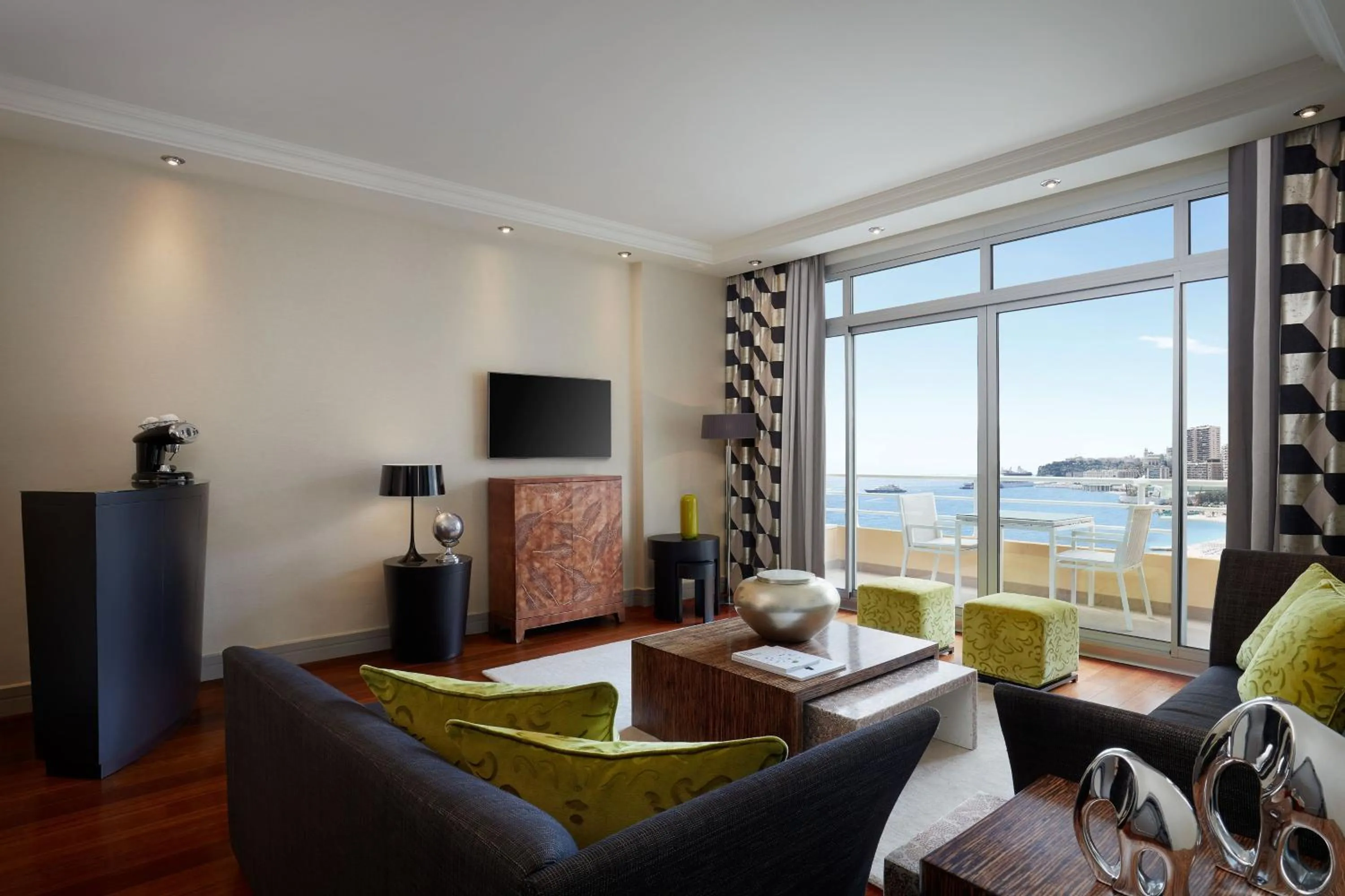 Living room in Le Méridien Beach Plaza