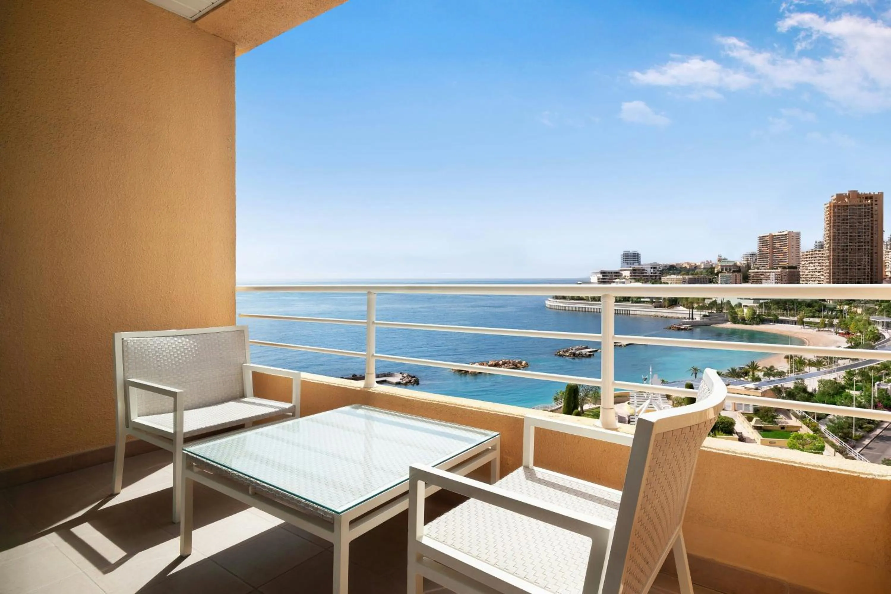 Photo of the whole room in Le Méridien Beach Plaza