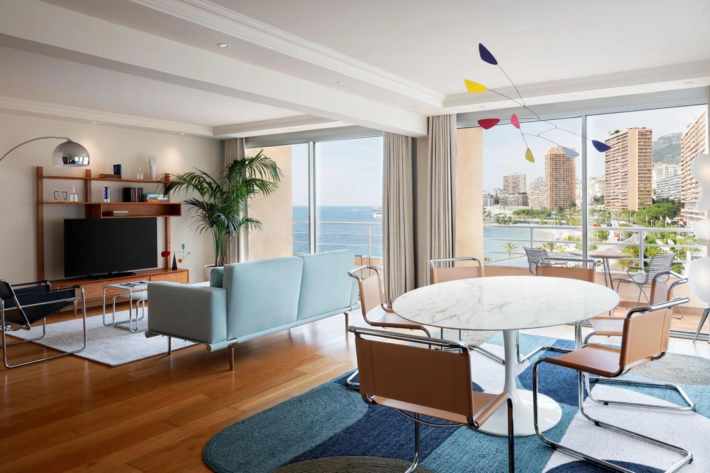 Photo of the whole room in Le Méridien Beach Plaza