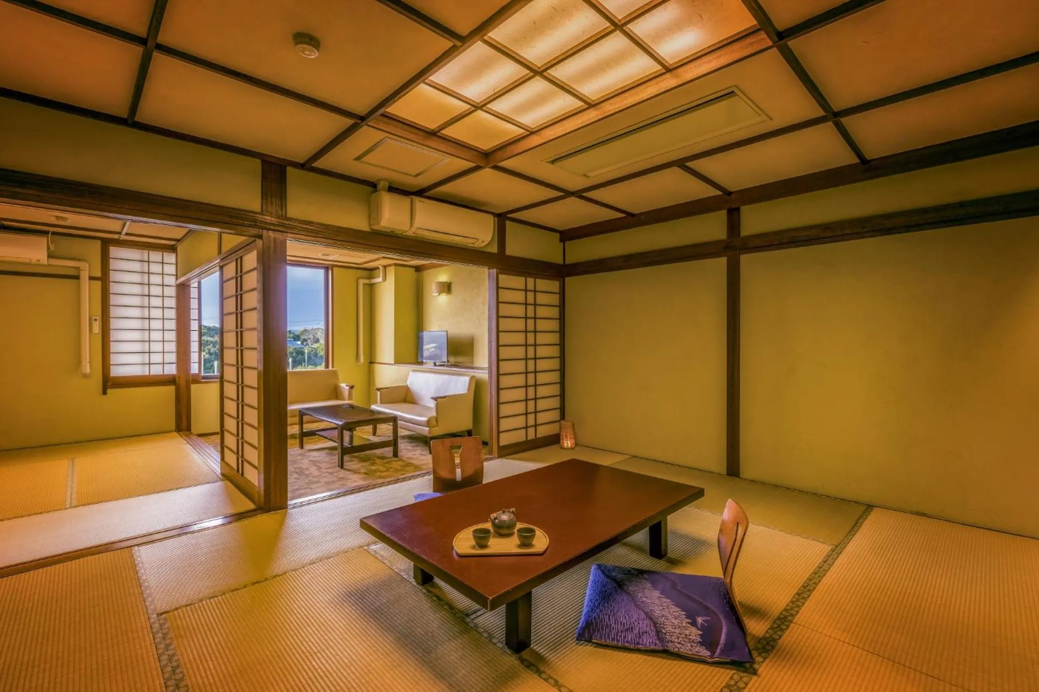 Photo of the whole room in Ooedo Onsen Monogatari Premium Shima Saichoraku
