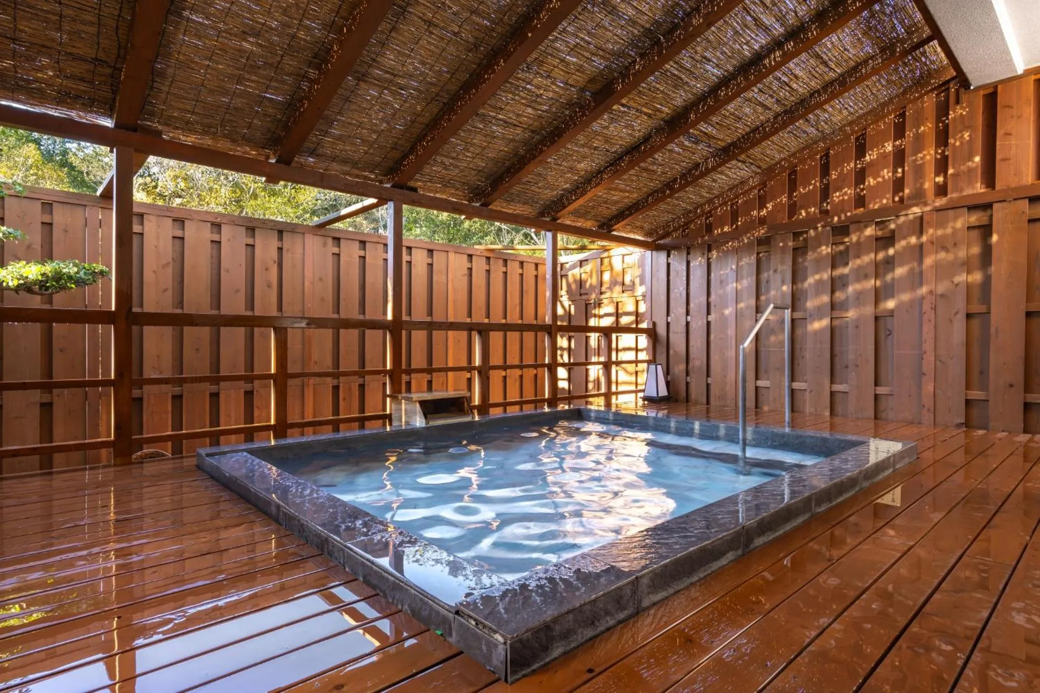 Hot Spring Bath in Ooedo Onsen Monogatari Premium Shima Saichoraku