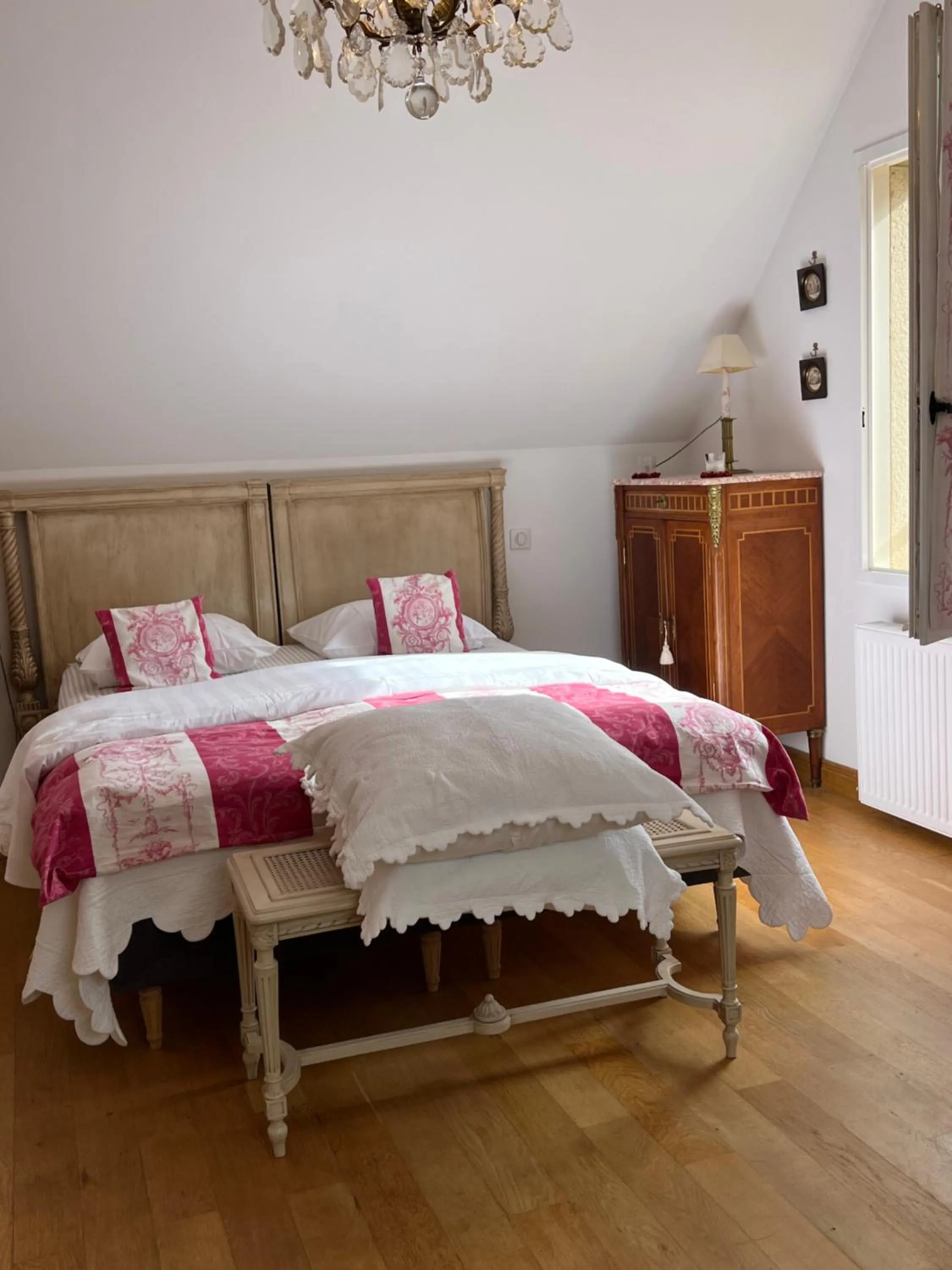 Bedroom, Bed in Les Prémices De La Forêt