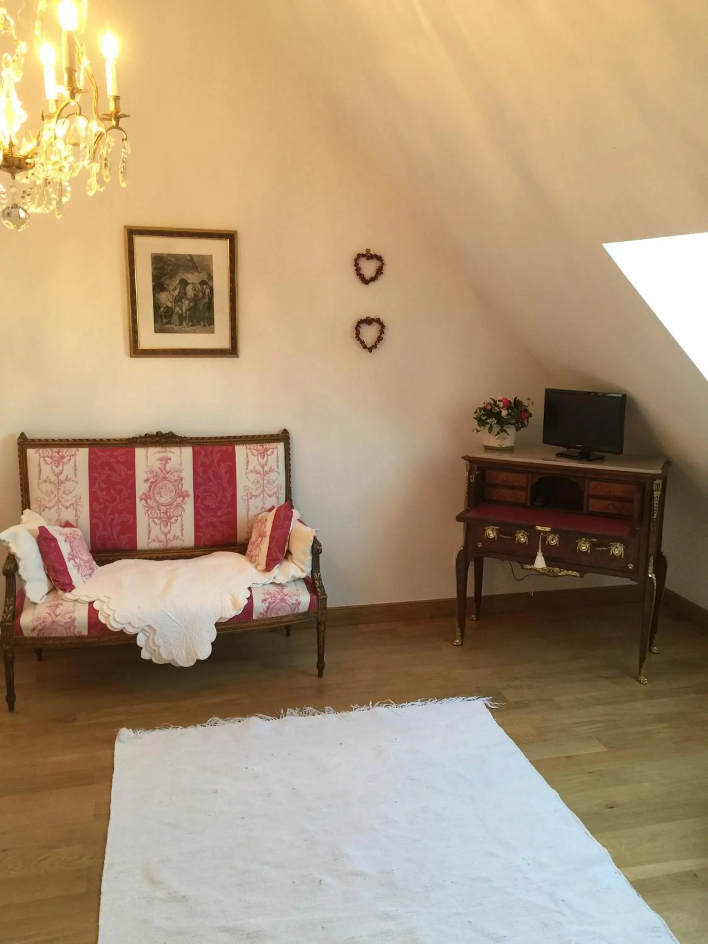 Seating area, Bed in Les Prémices De La Forêt