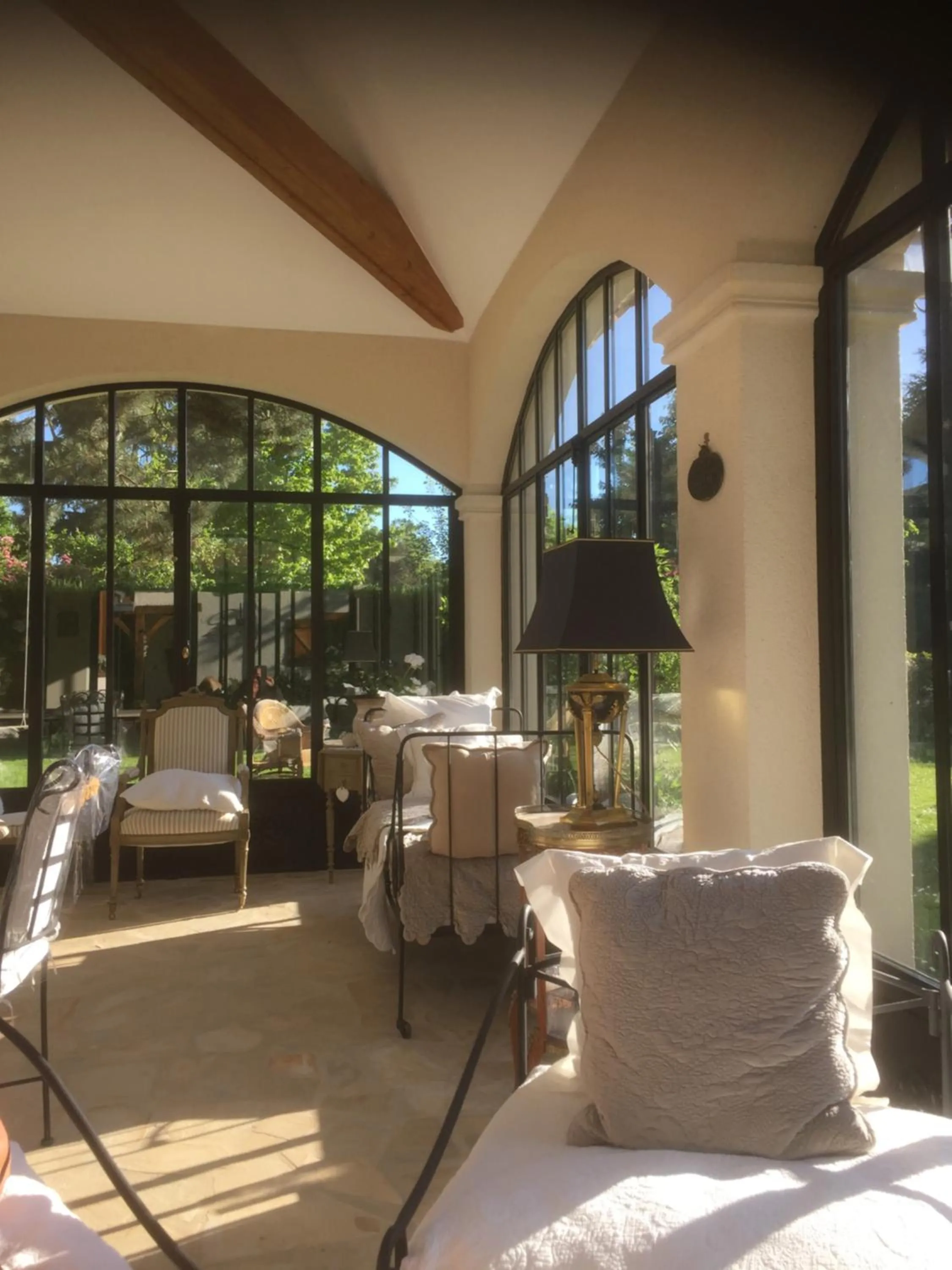 Lounge or bar in Les Prémices De La Forêt