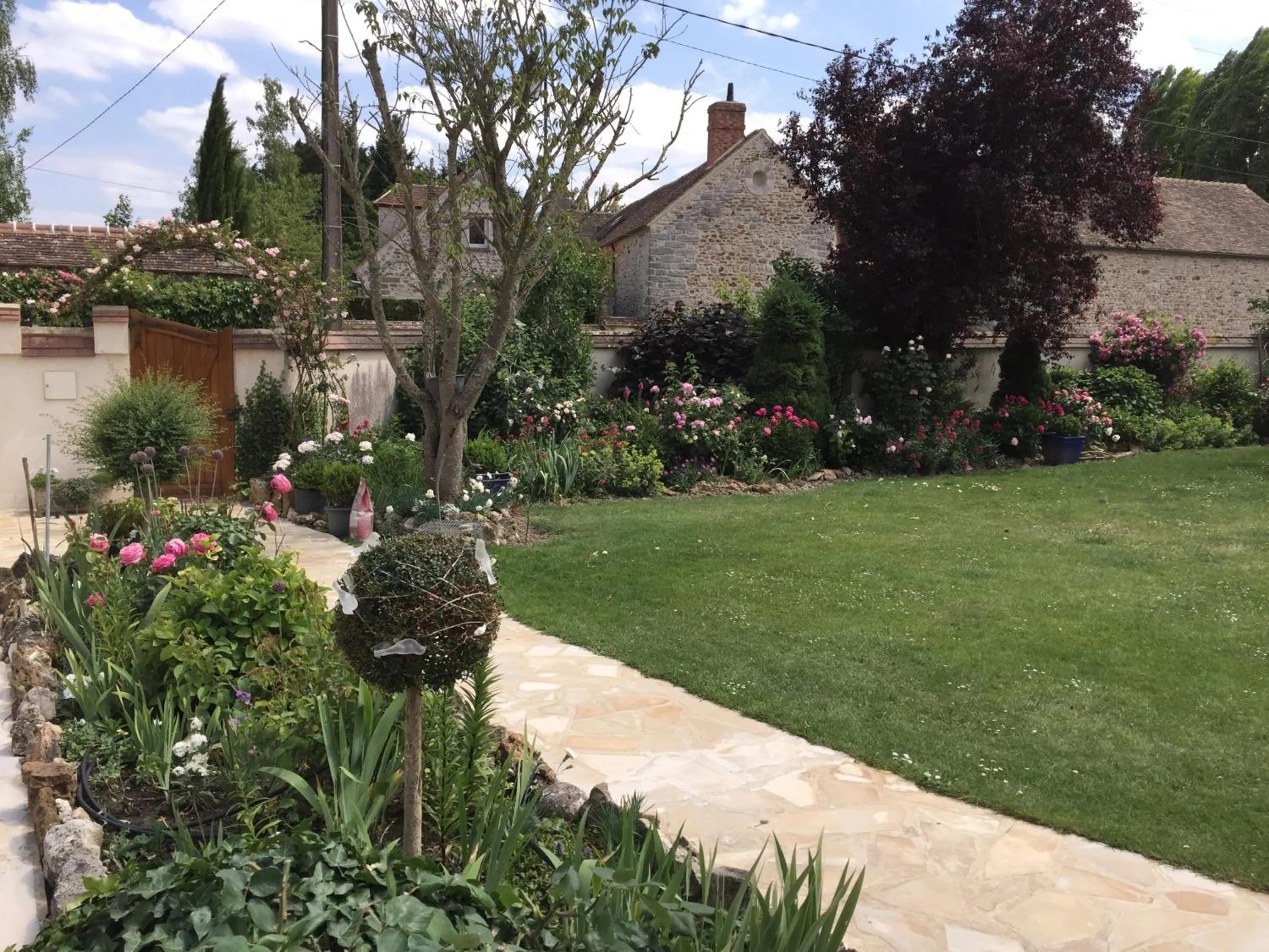 Garden view in Les Prémices De La Forêt