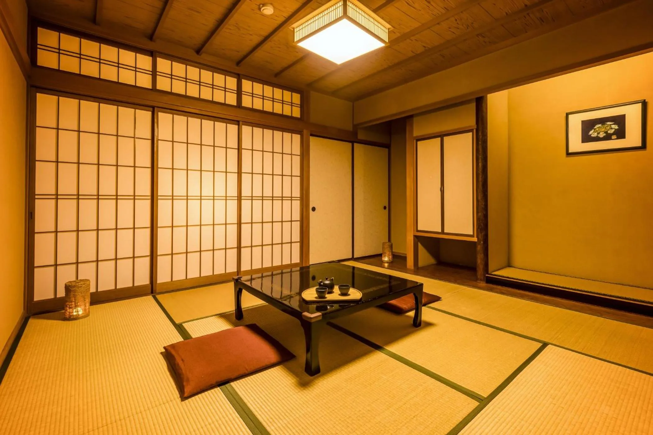 Photo of the whole room in Ooedo Onsen Monogatari Awazu Grand Hotel