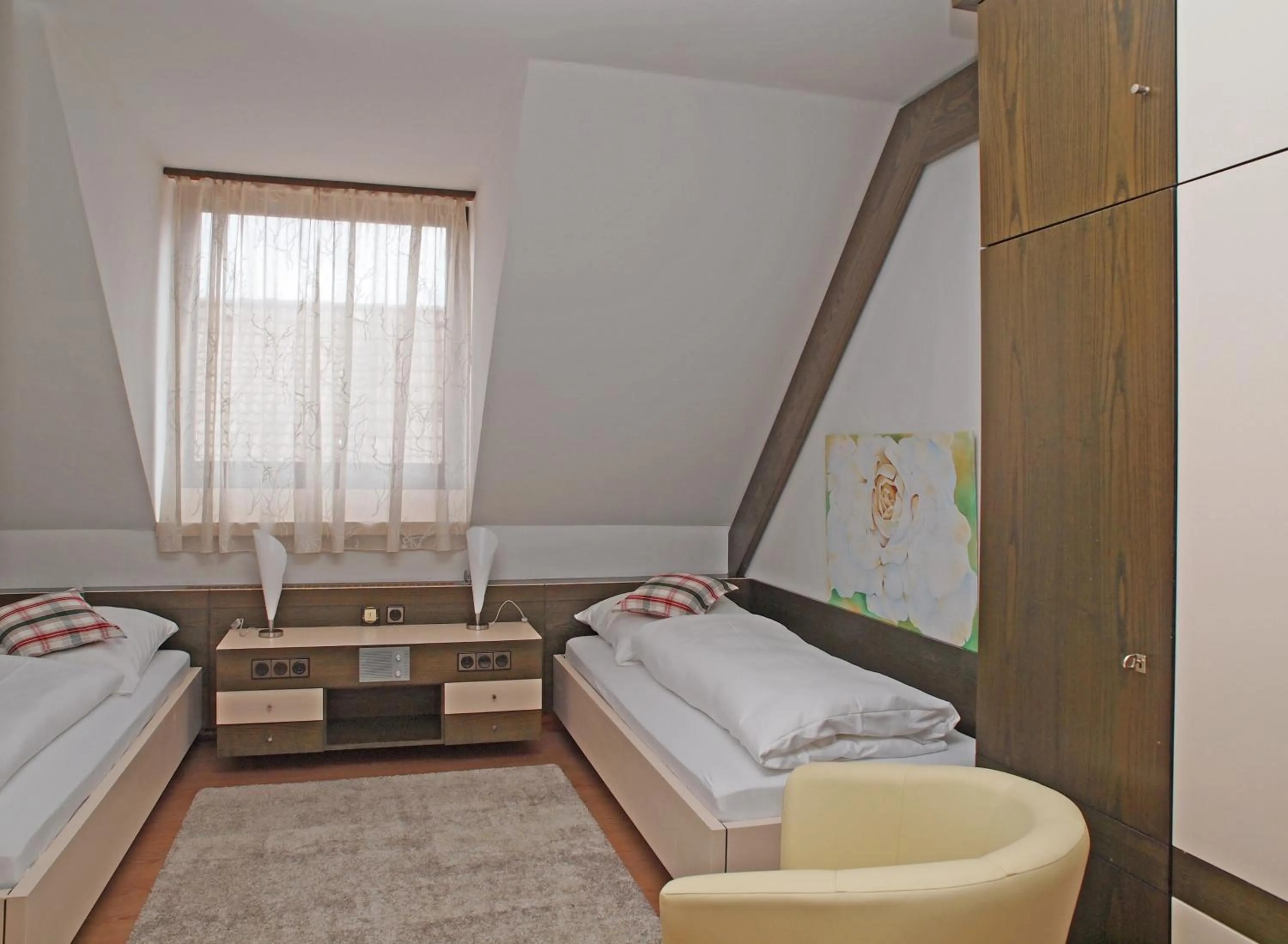 Photo of the whole room, Bed in Hotel Sonne29