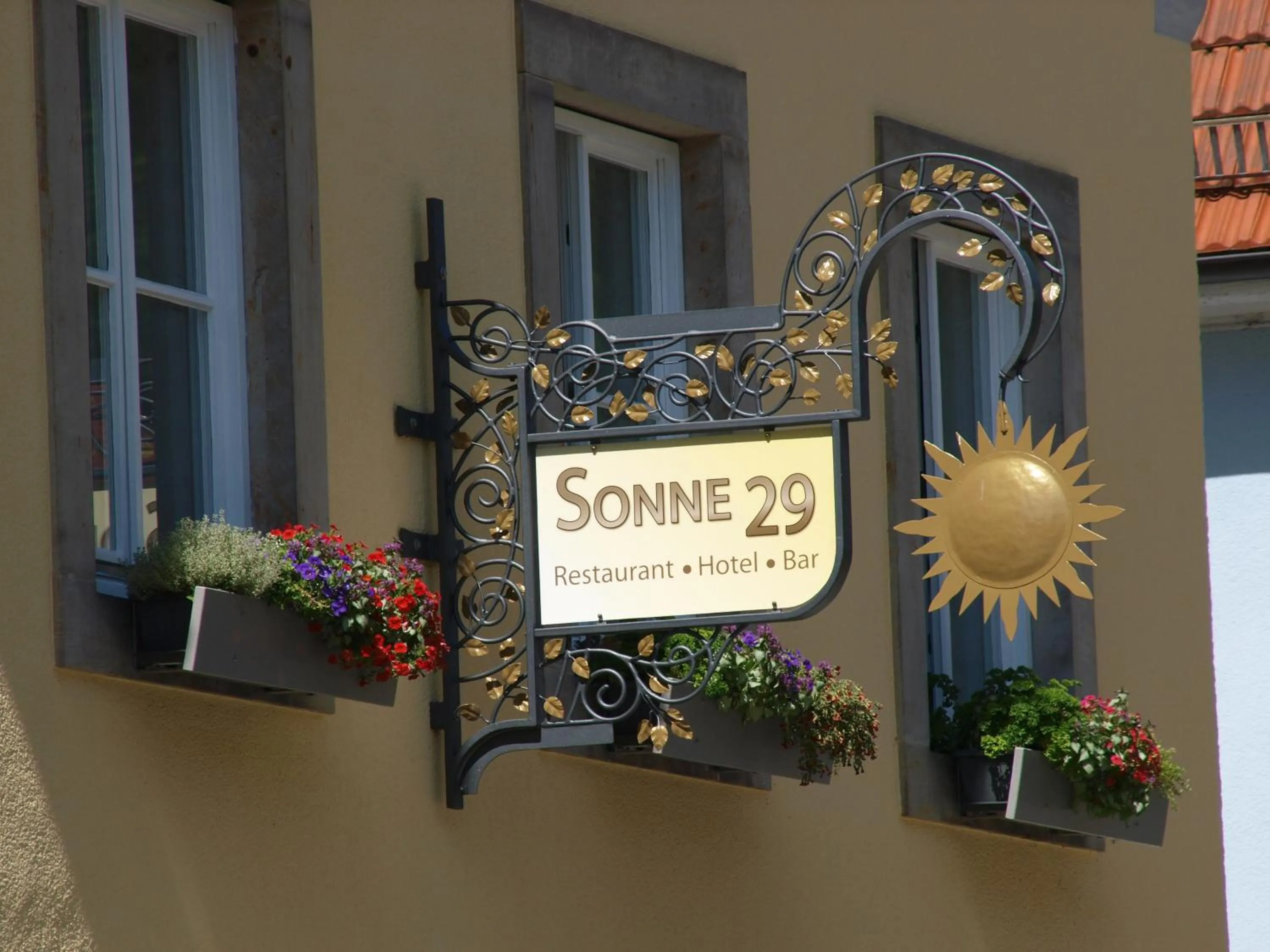 Facade/entrance in Hotel Sonne29
