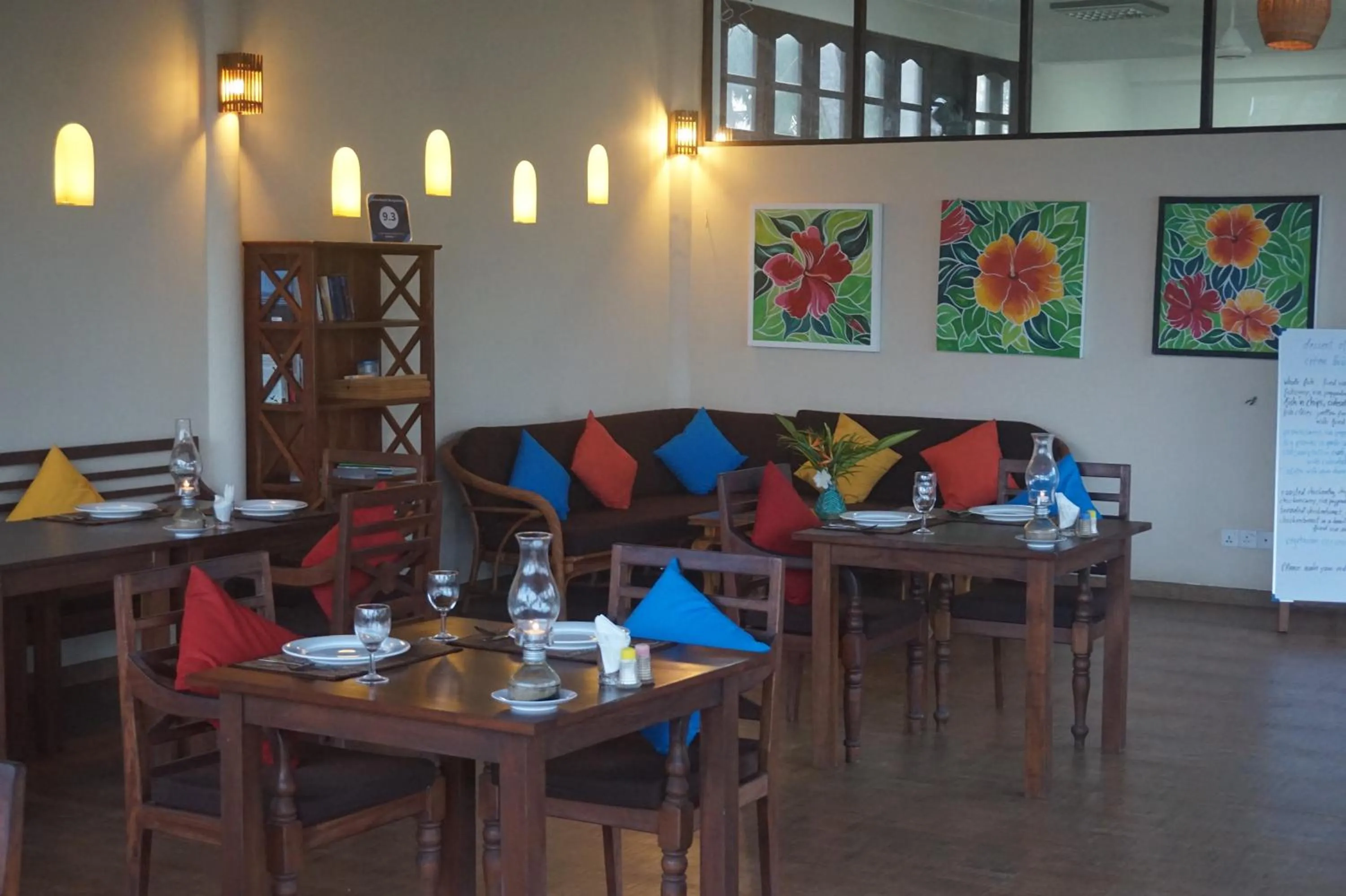 Restaurant/places to eat in Lanka Beach Boutique Bungalows & Grand Villa