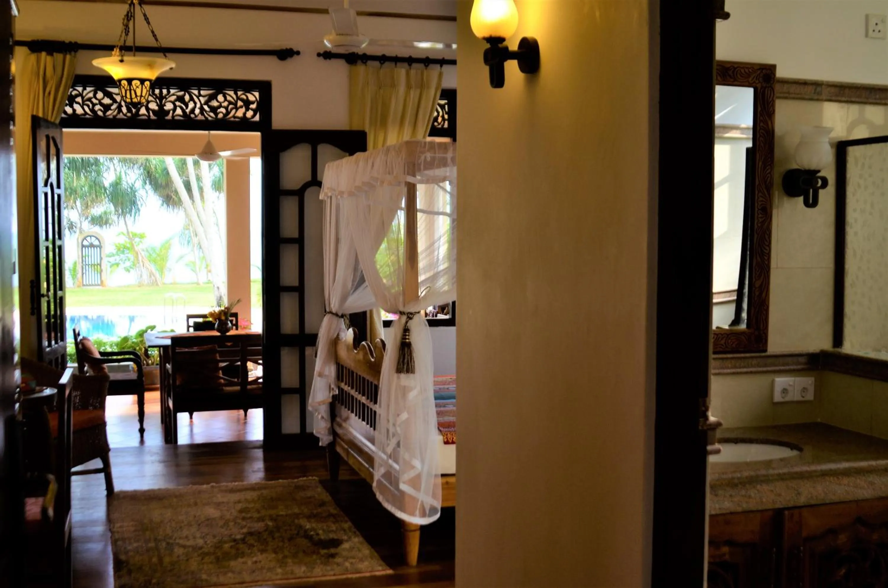 Lanka Beach Boutique Bungalows & Grand Villa