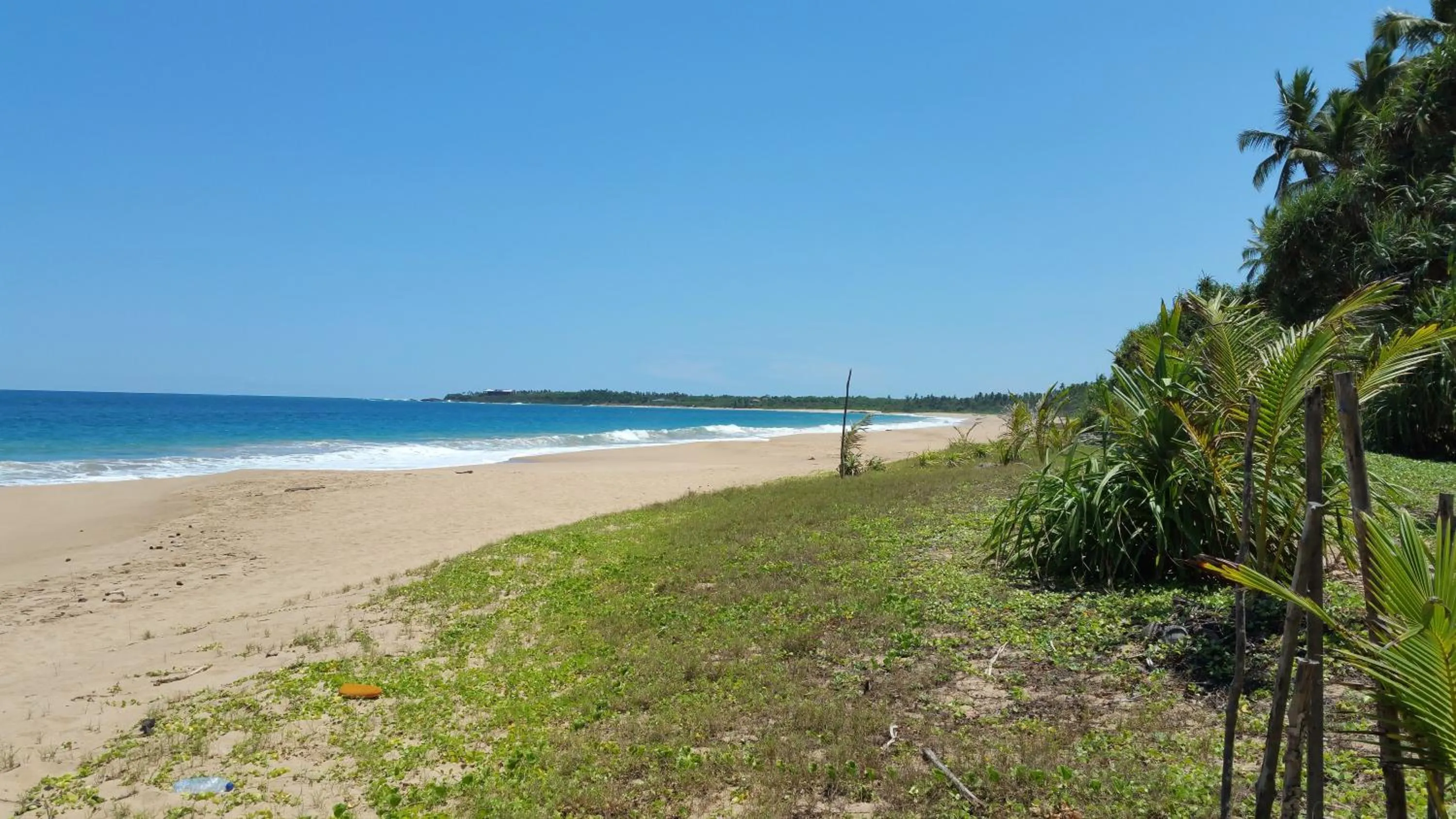 Lanka Beach Boutique Bungalows & Grand Villa