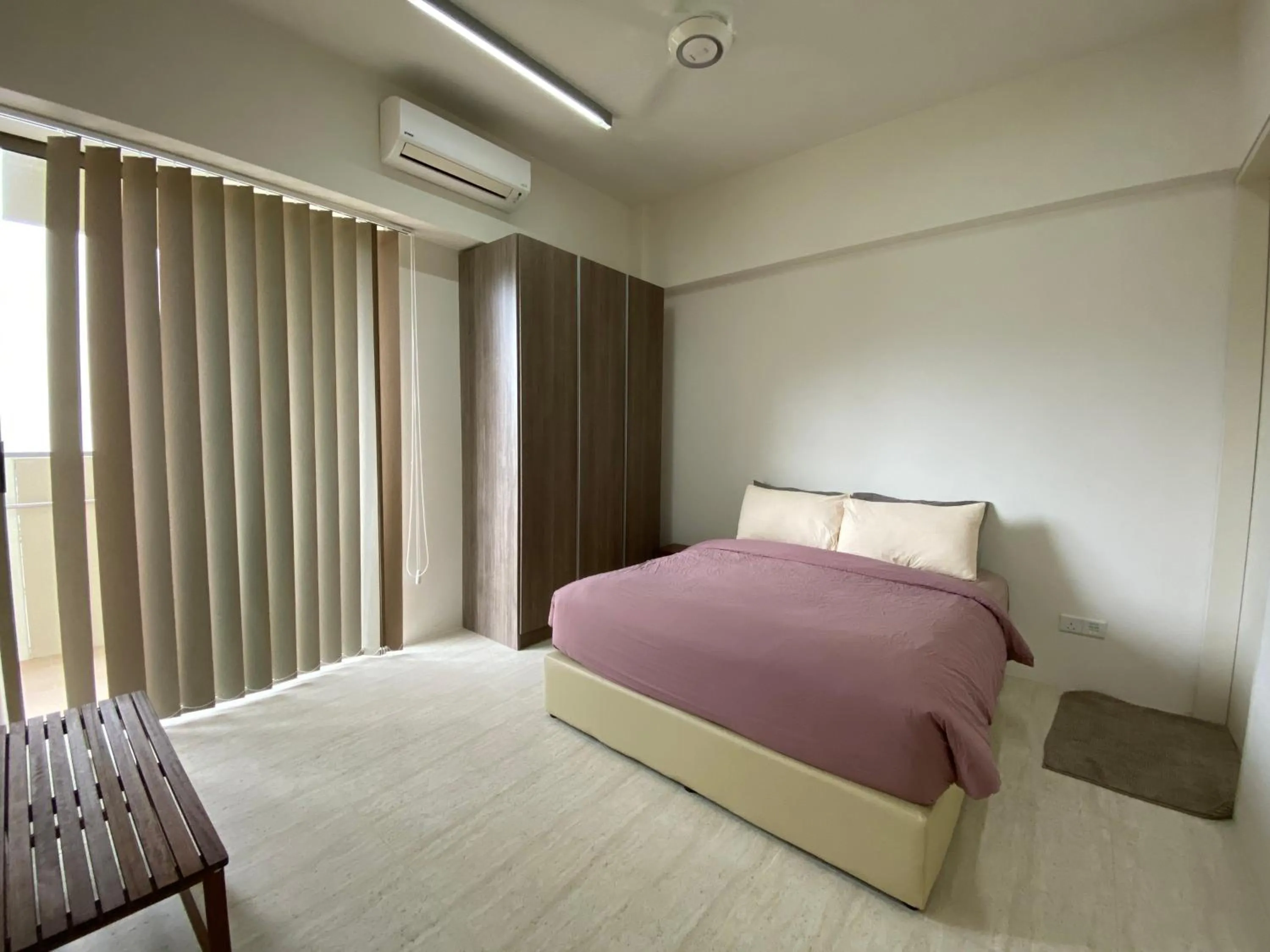 Bed in By The Sea @ Cozy Beachfront Home