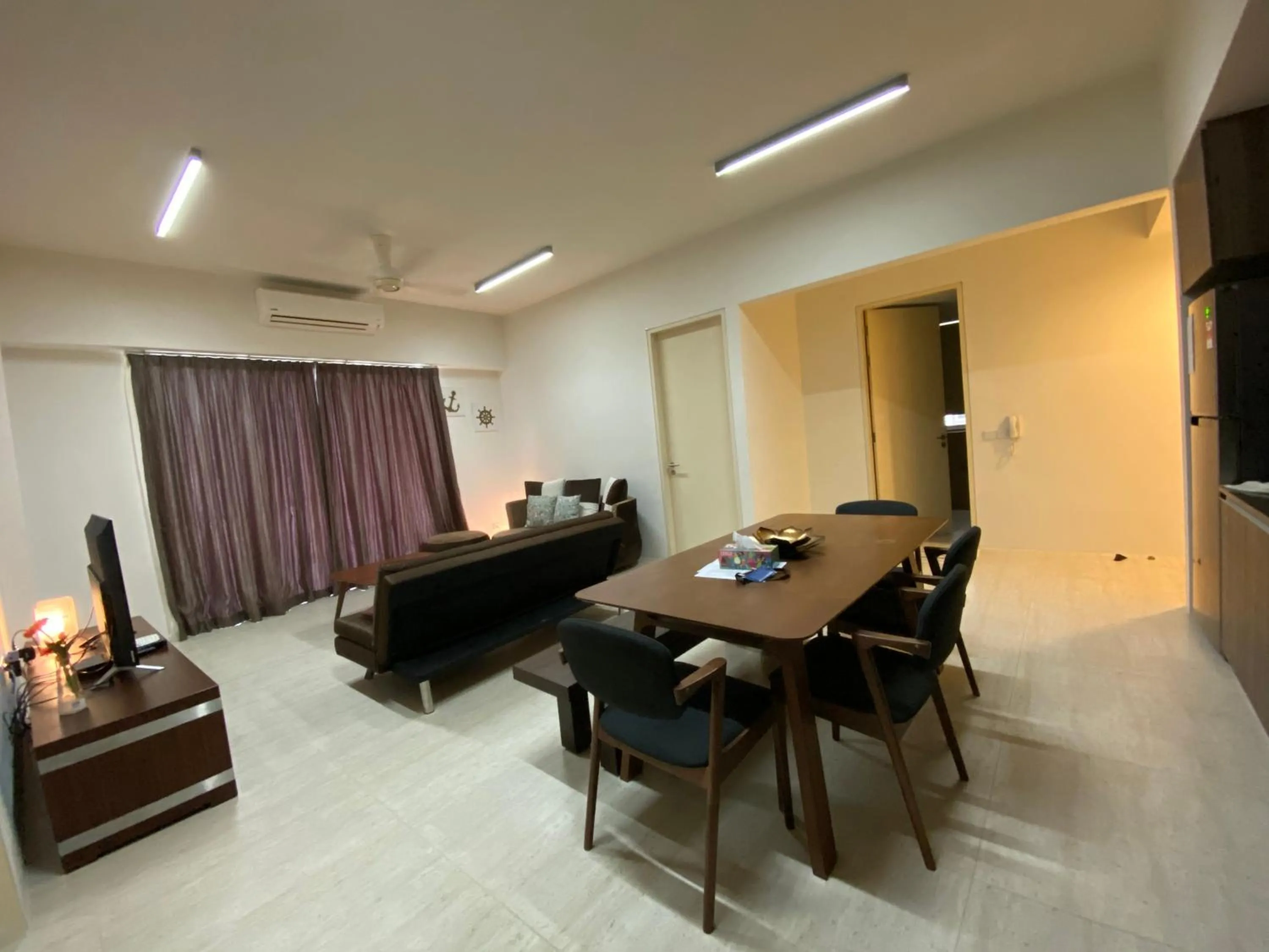 By The Sea @ Cozy Beachfront Home