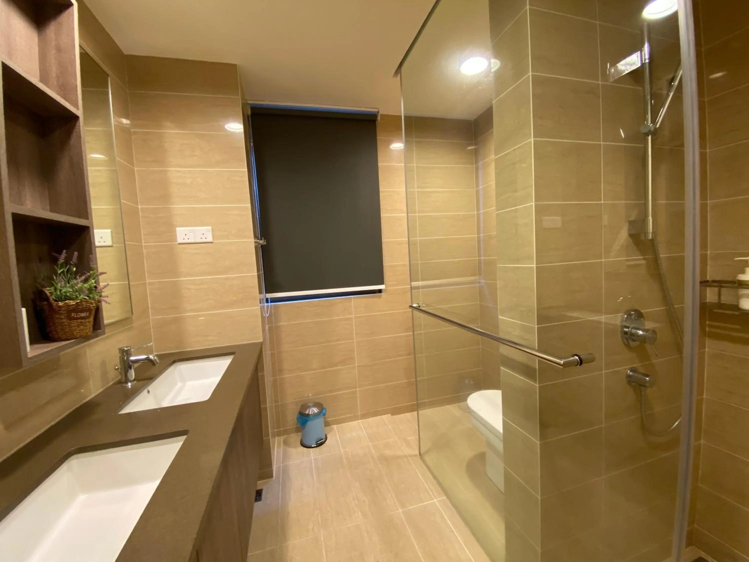 By The Sea @ Cozy Beachfront Home