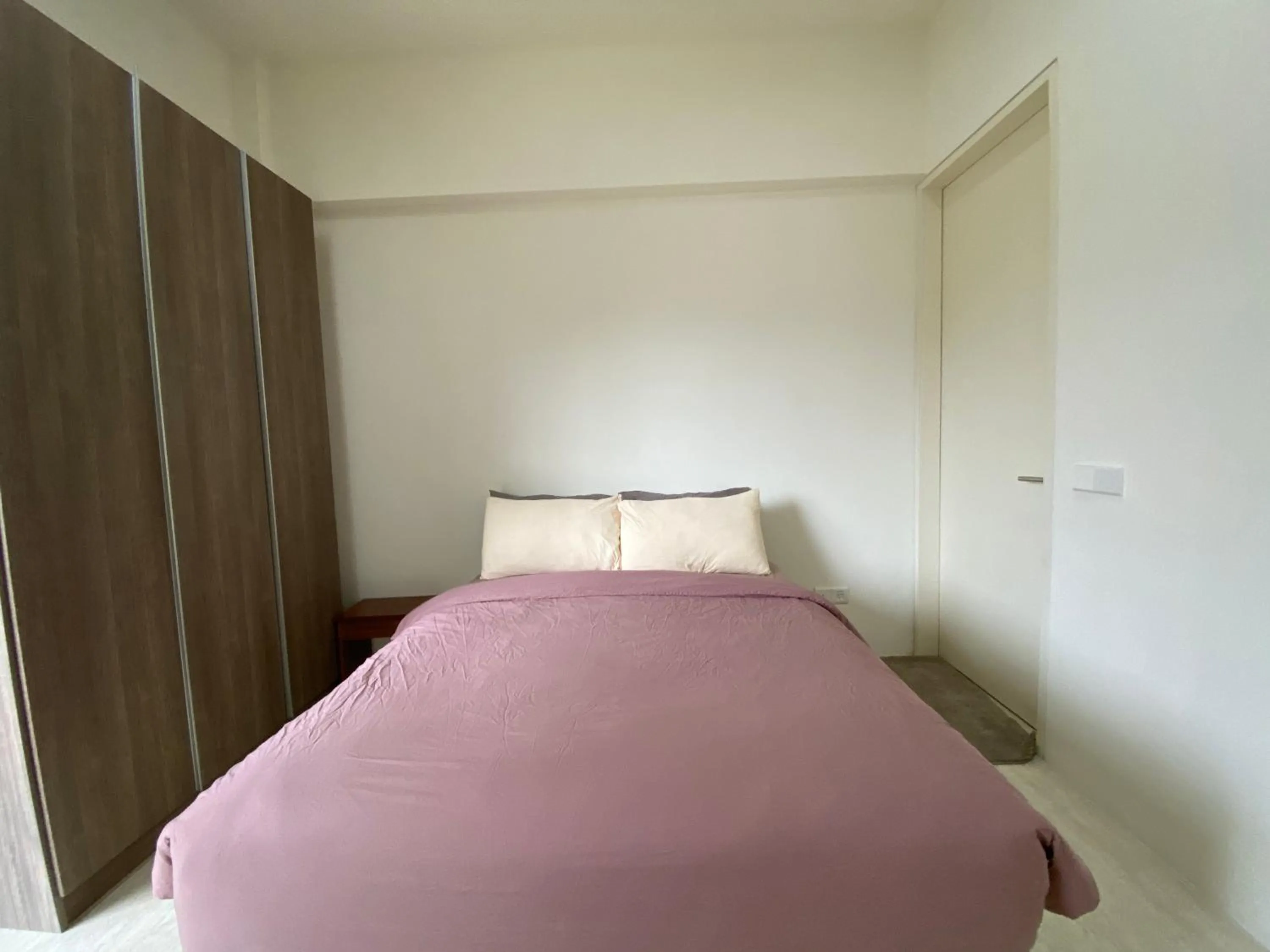 Bed in By The Sea @ Cozy Beachfront Home