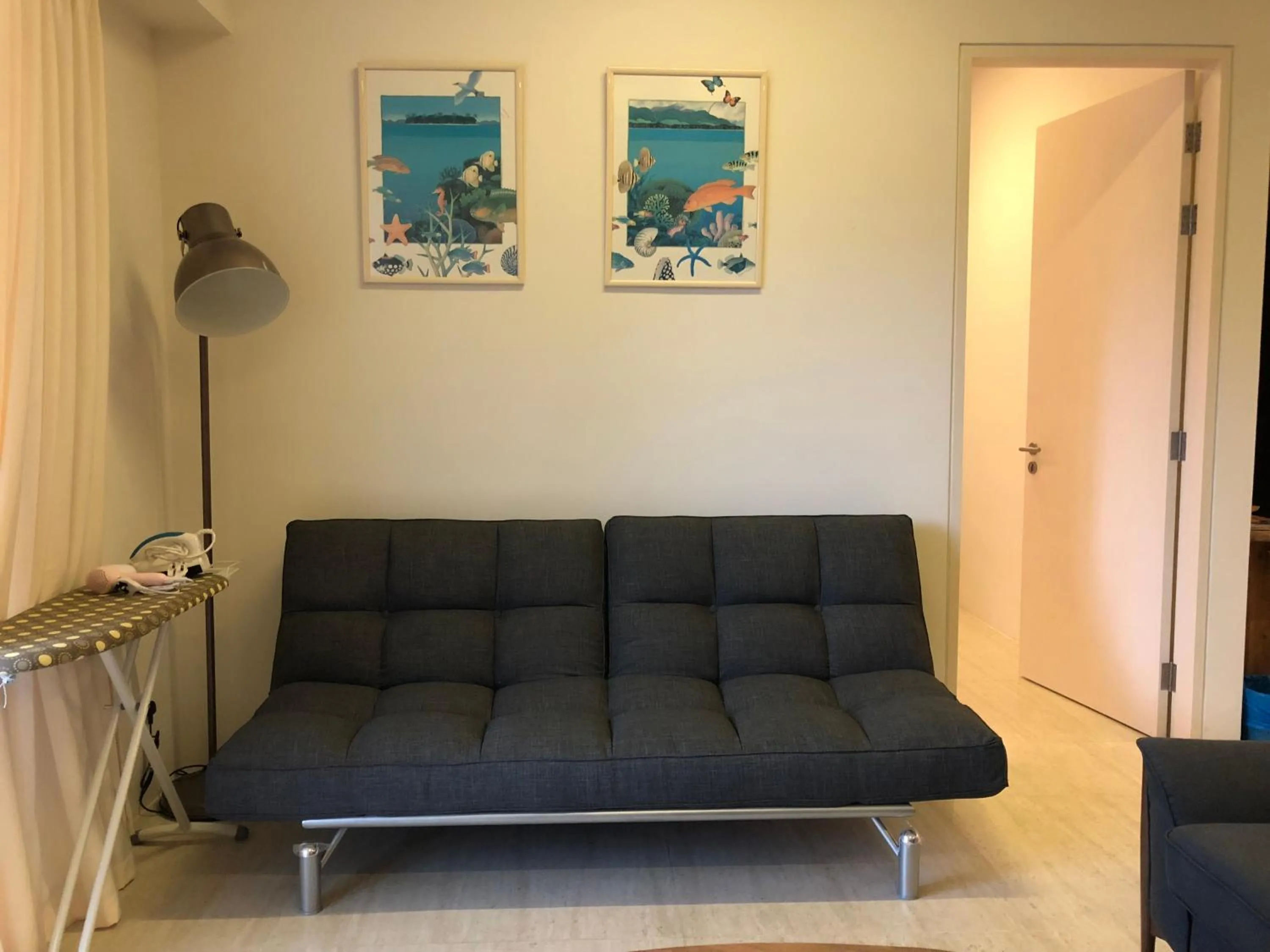 By The Sea @ Cozy Beachfront Home