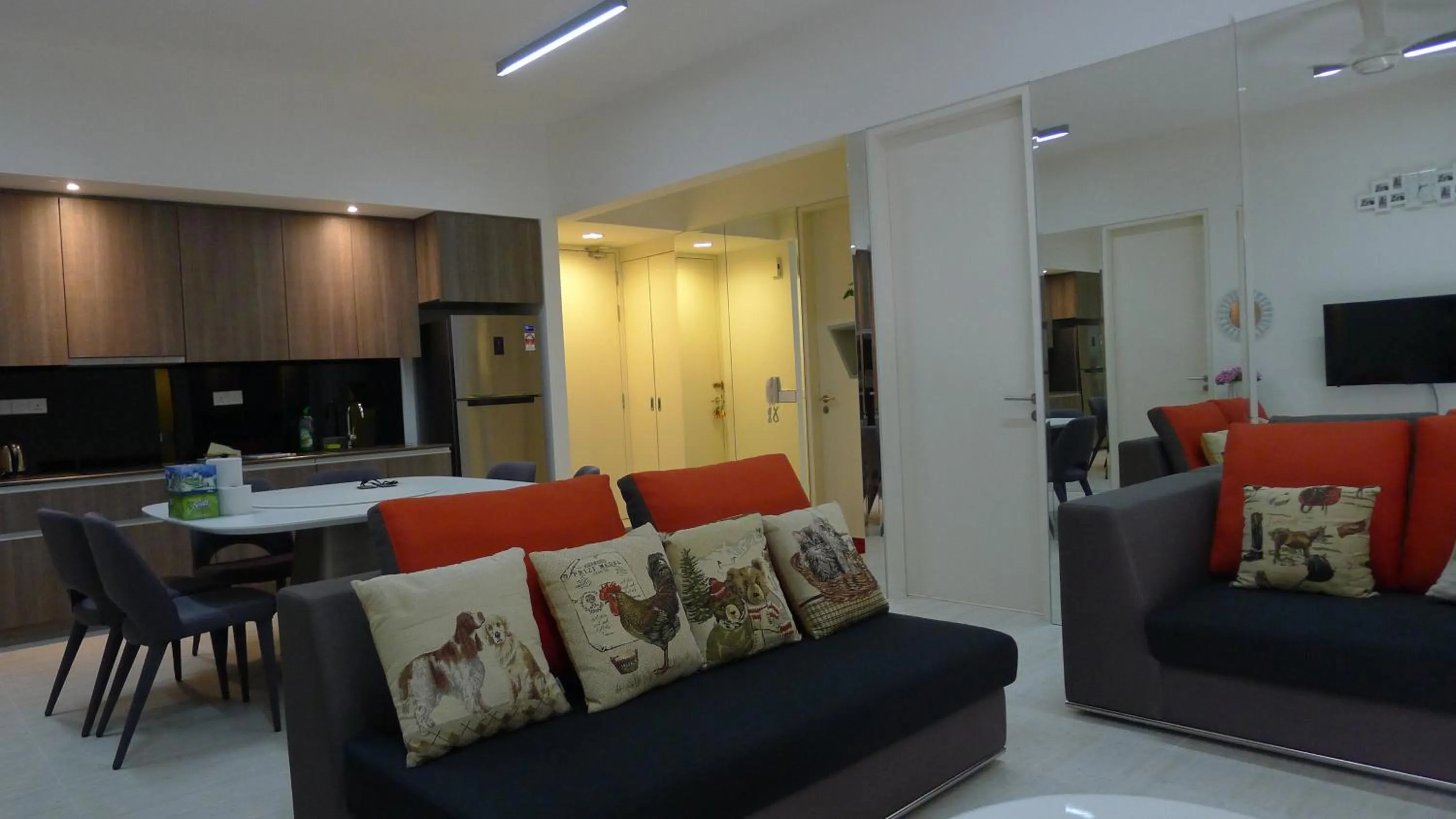 By The Sea @ Cozy Beachfront Home