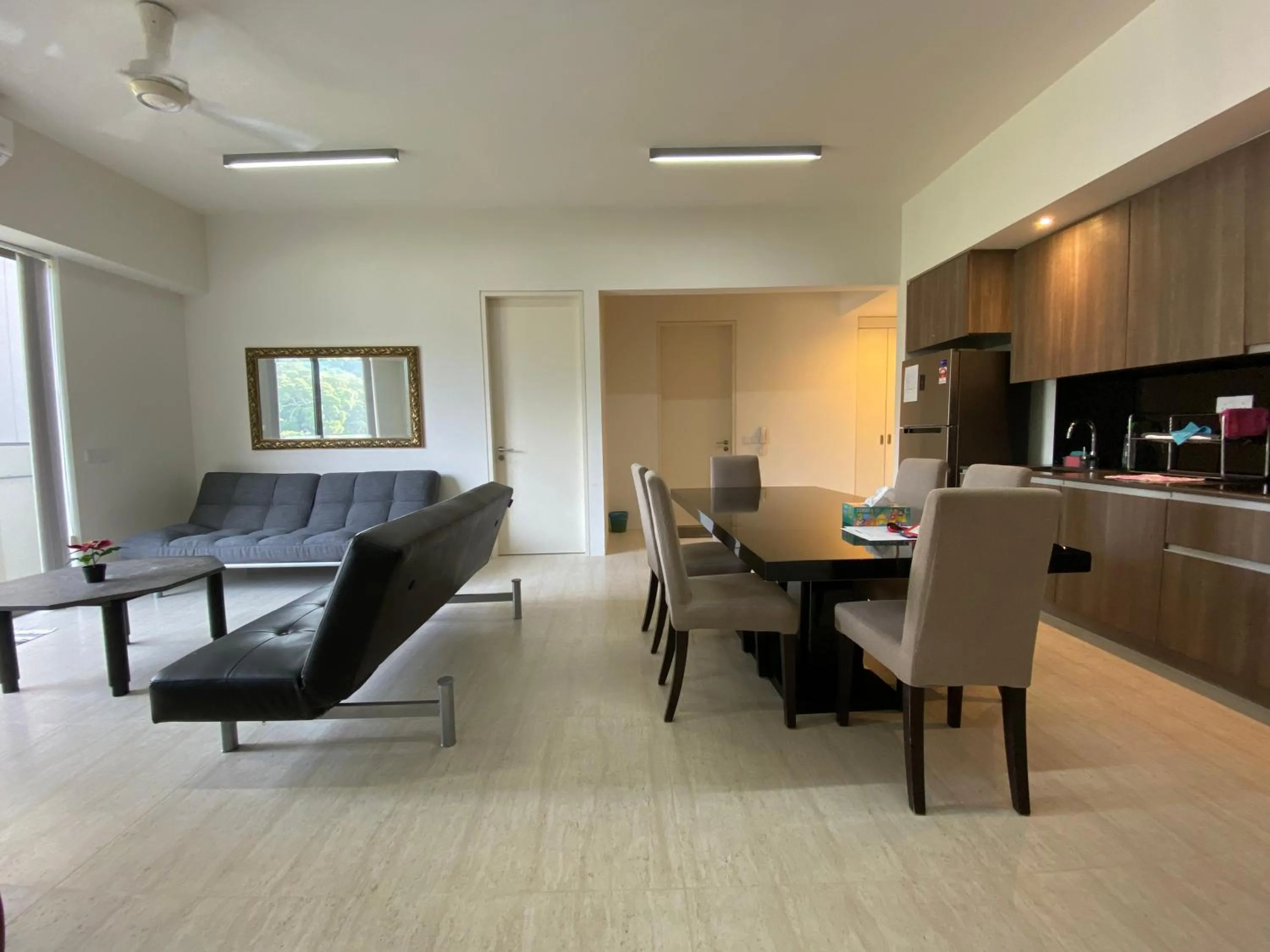 By The Sea @ Cozy Beachfront Home