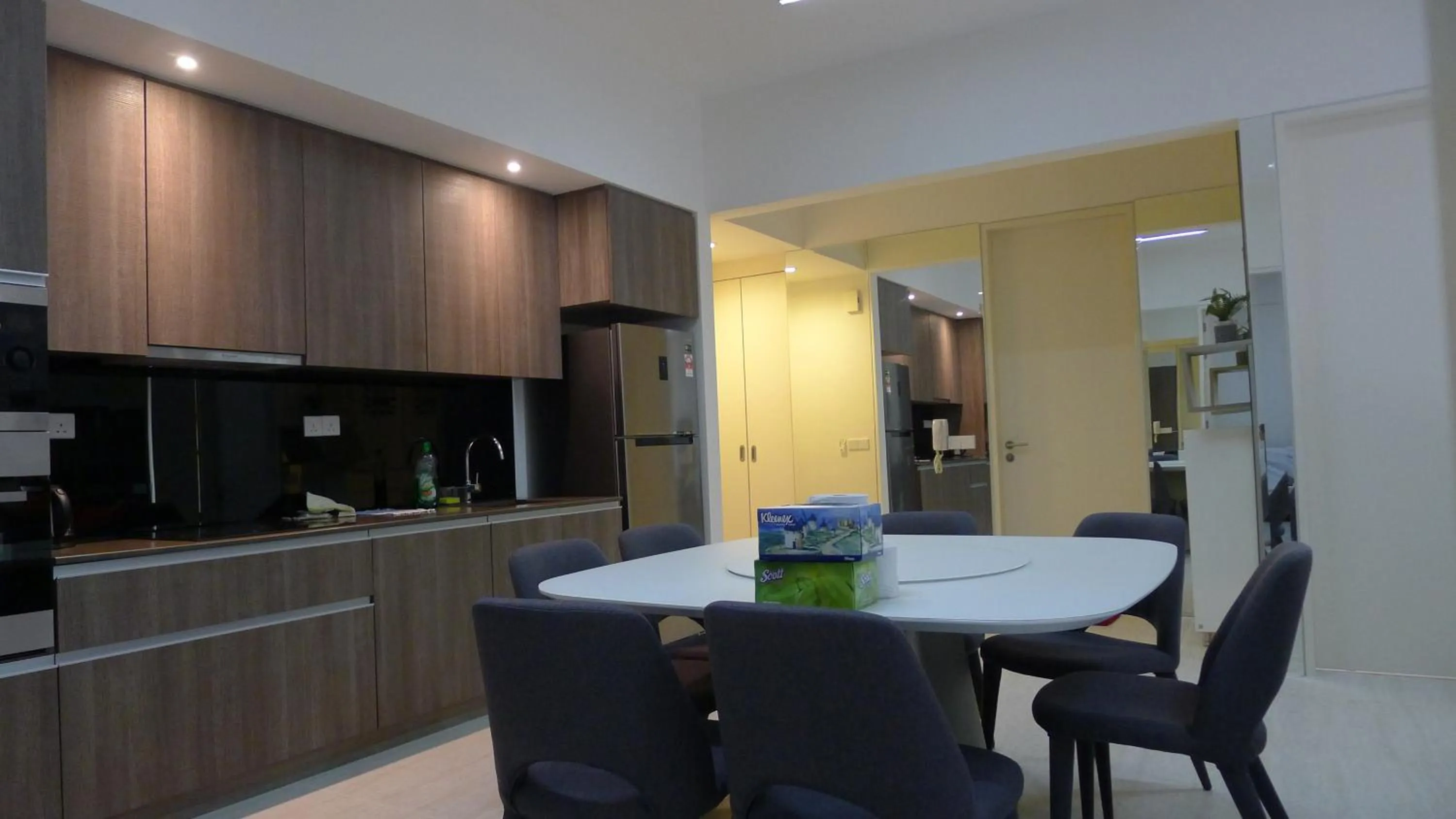 By The Sea @ Cozy Beachfront Home