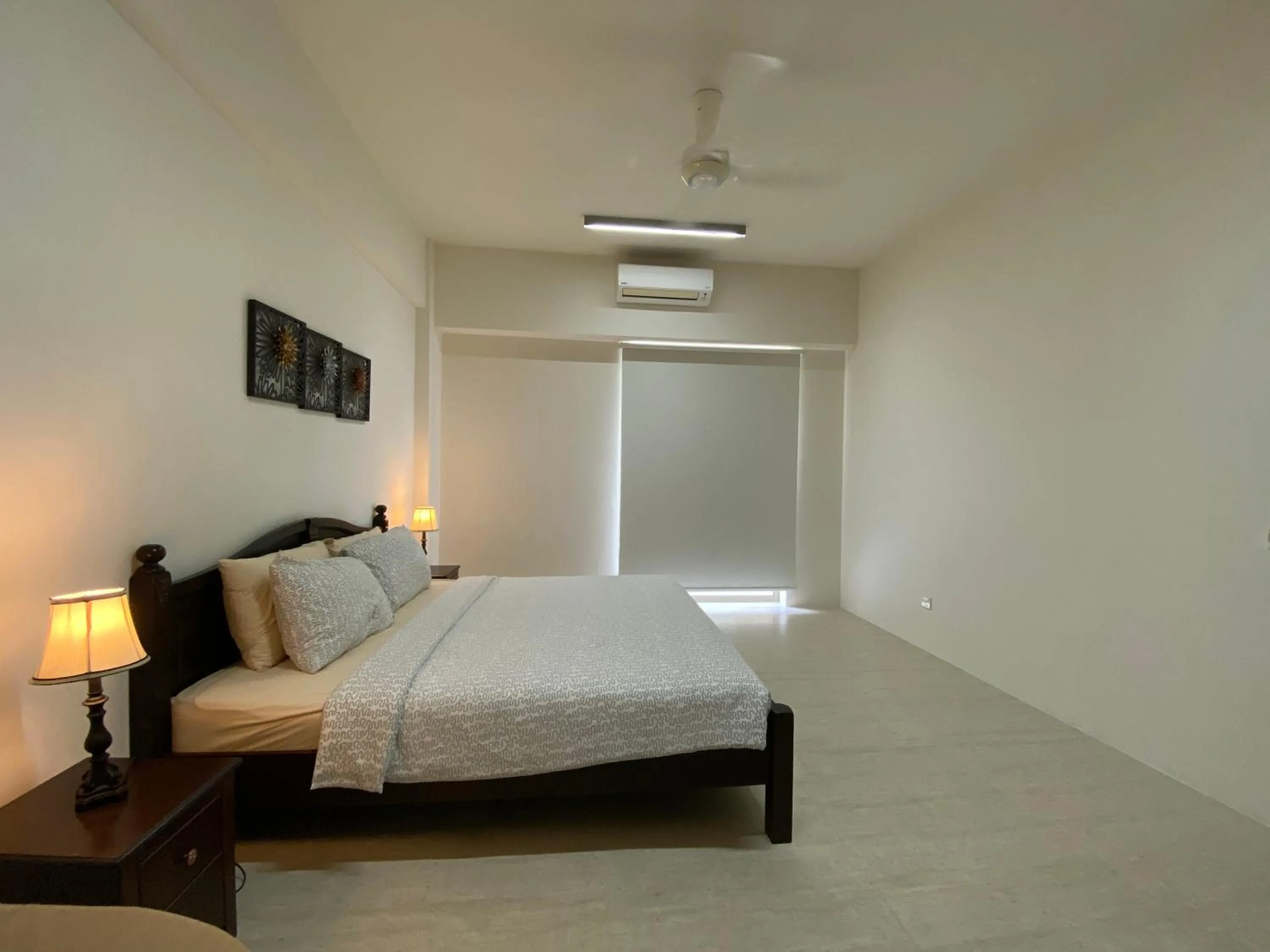 Bed in By The Sea @ Cozy Beachfront Home