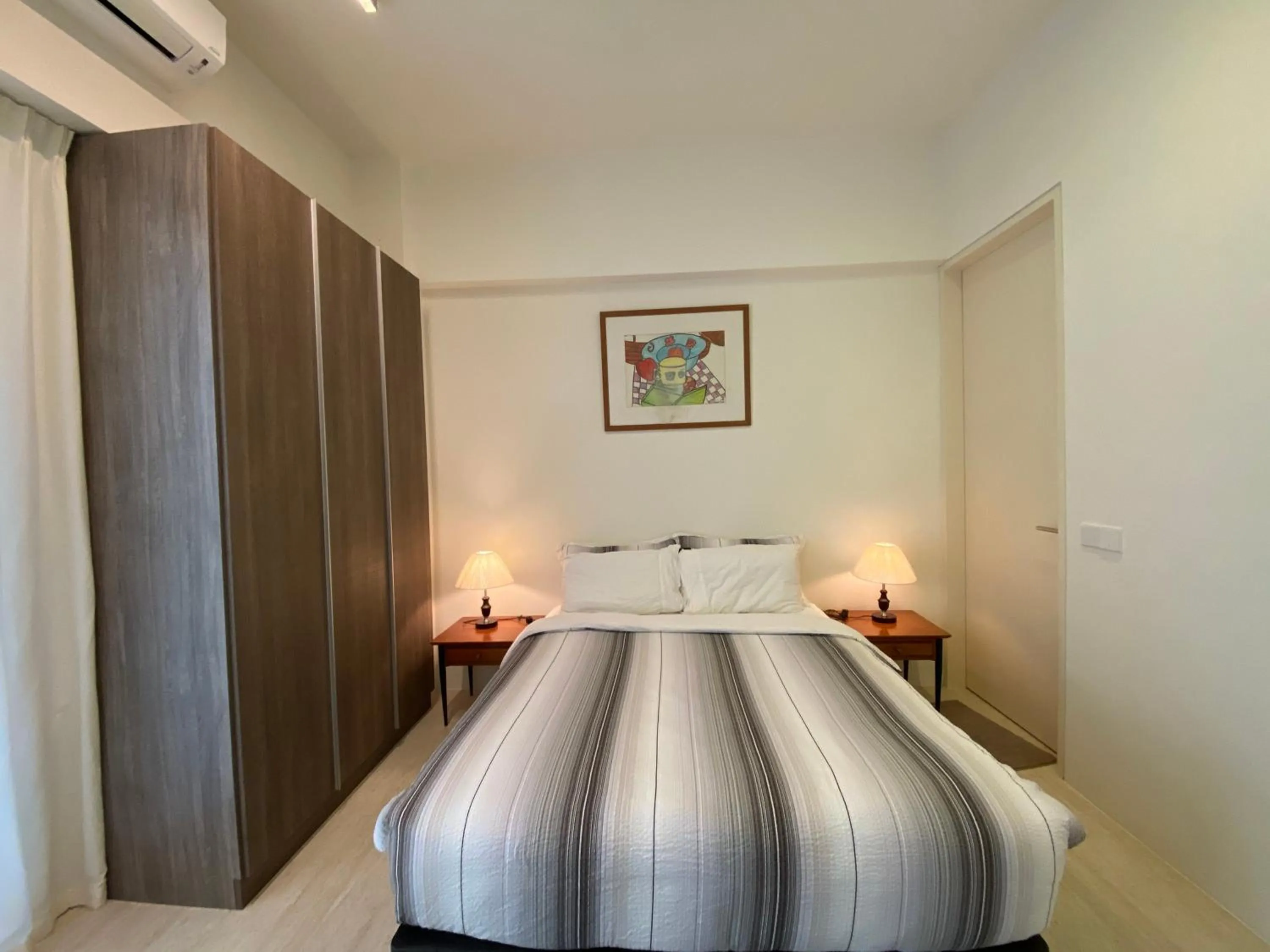 Bed in By The Sea @ Cozy Beachfront Home