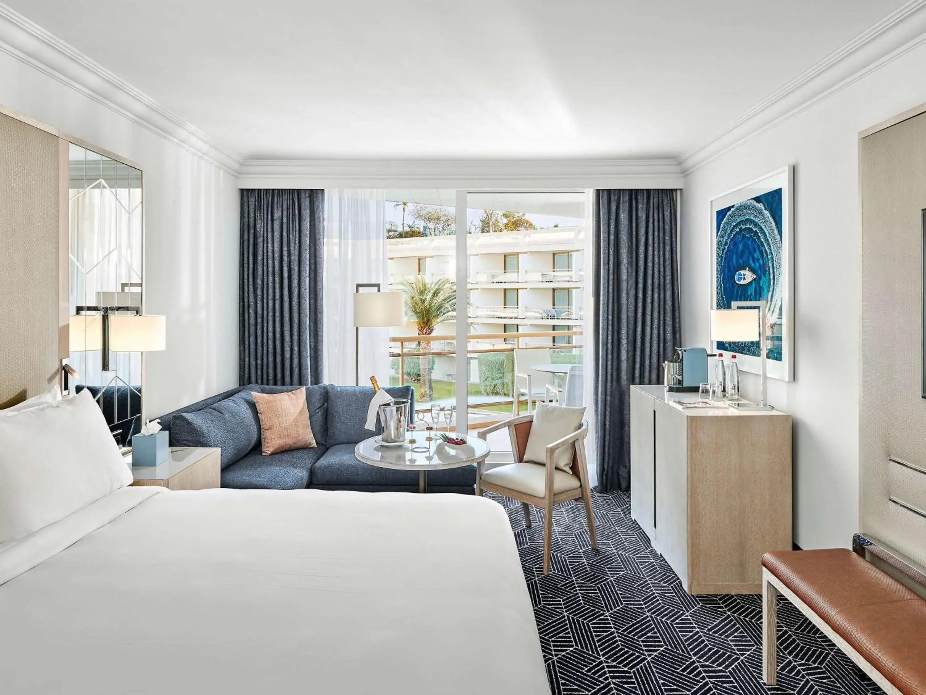 Fairmont Premium Garden View Room with One King Bed in Fairmont Monte Carlo Fairmont Premium Garden View Room with One King Bed in Fairmont Monte Carlo