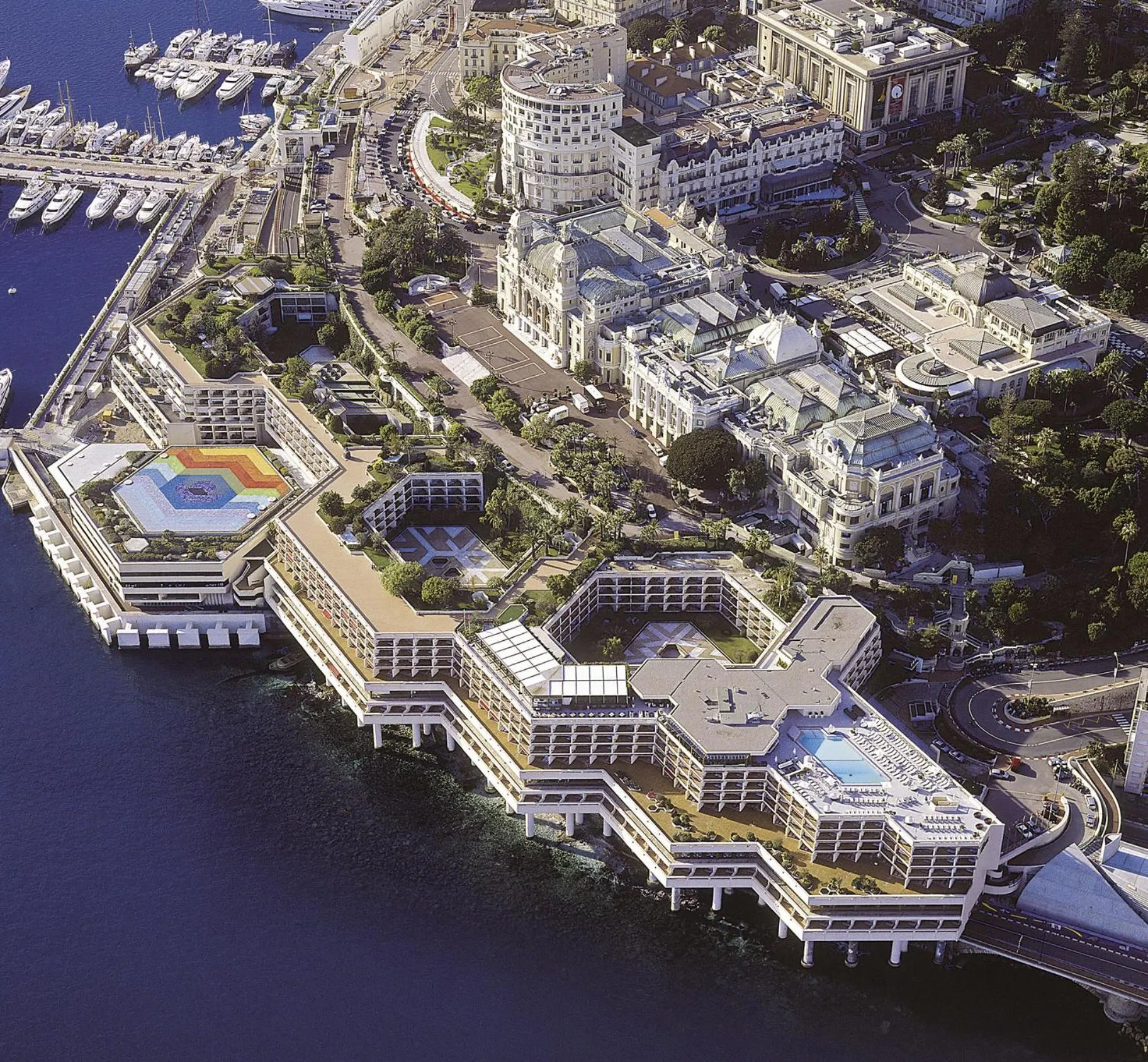 Property building in Fairmont Monte Carlo