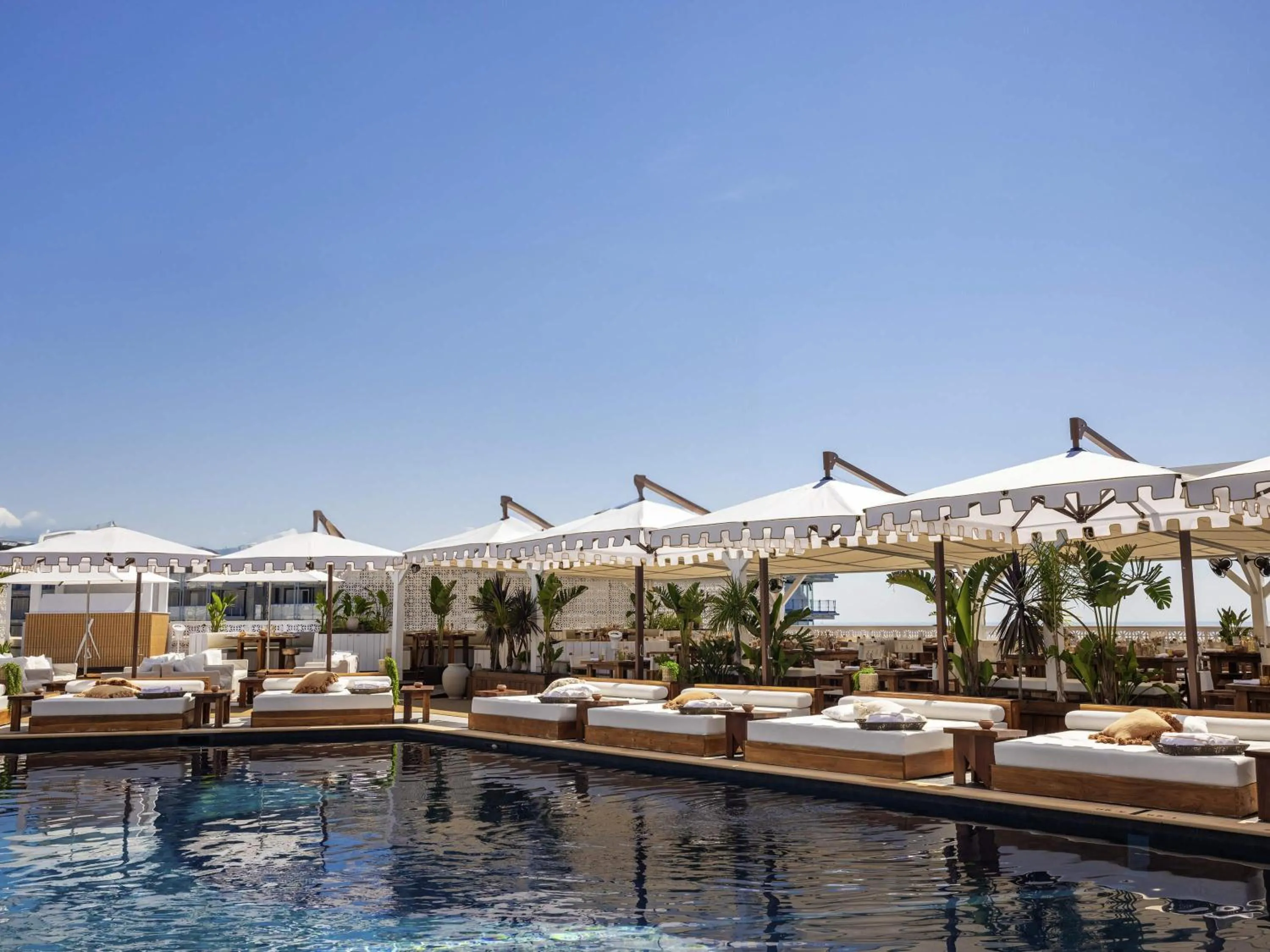 Lounge or bar in Fairmont Monte Carlo