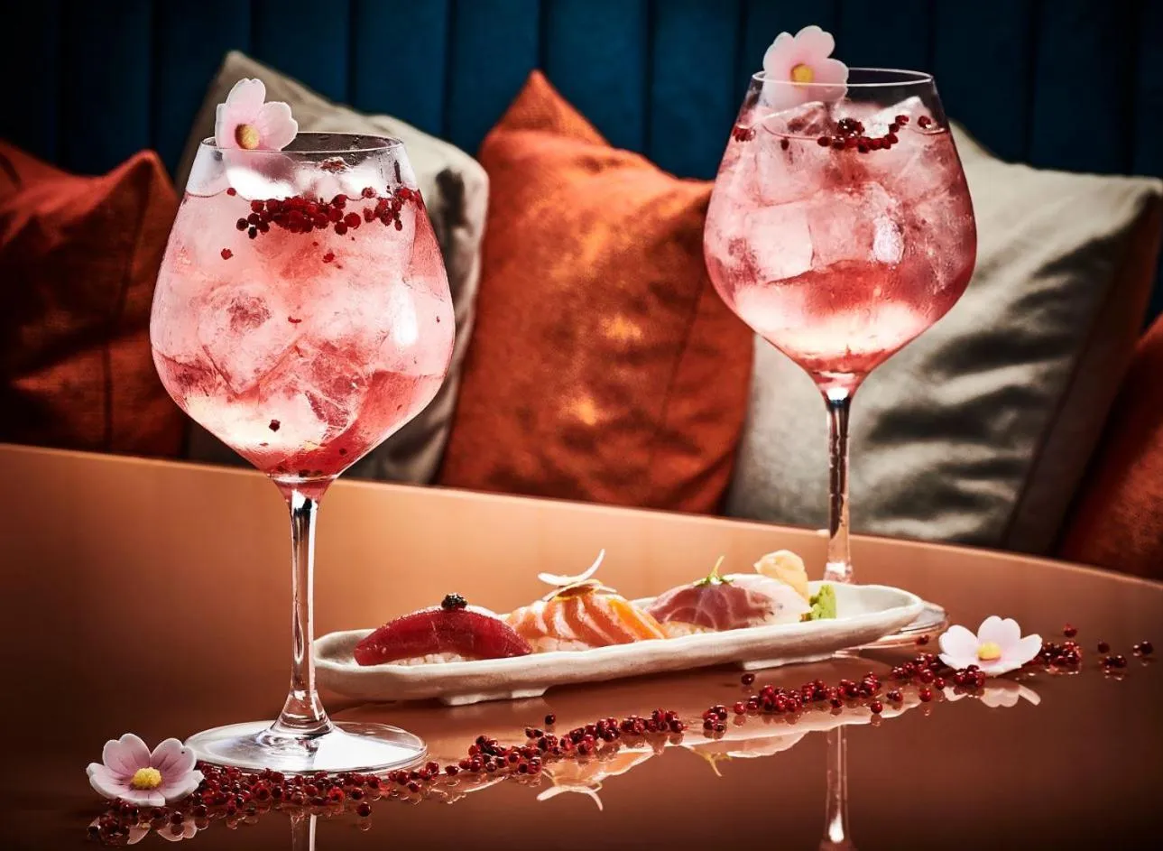 Lounge or bar in Fairmont Monte Carlo