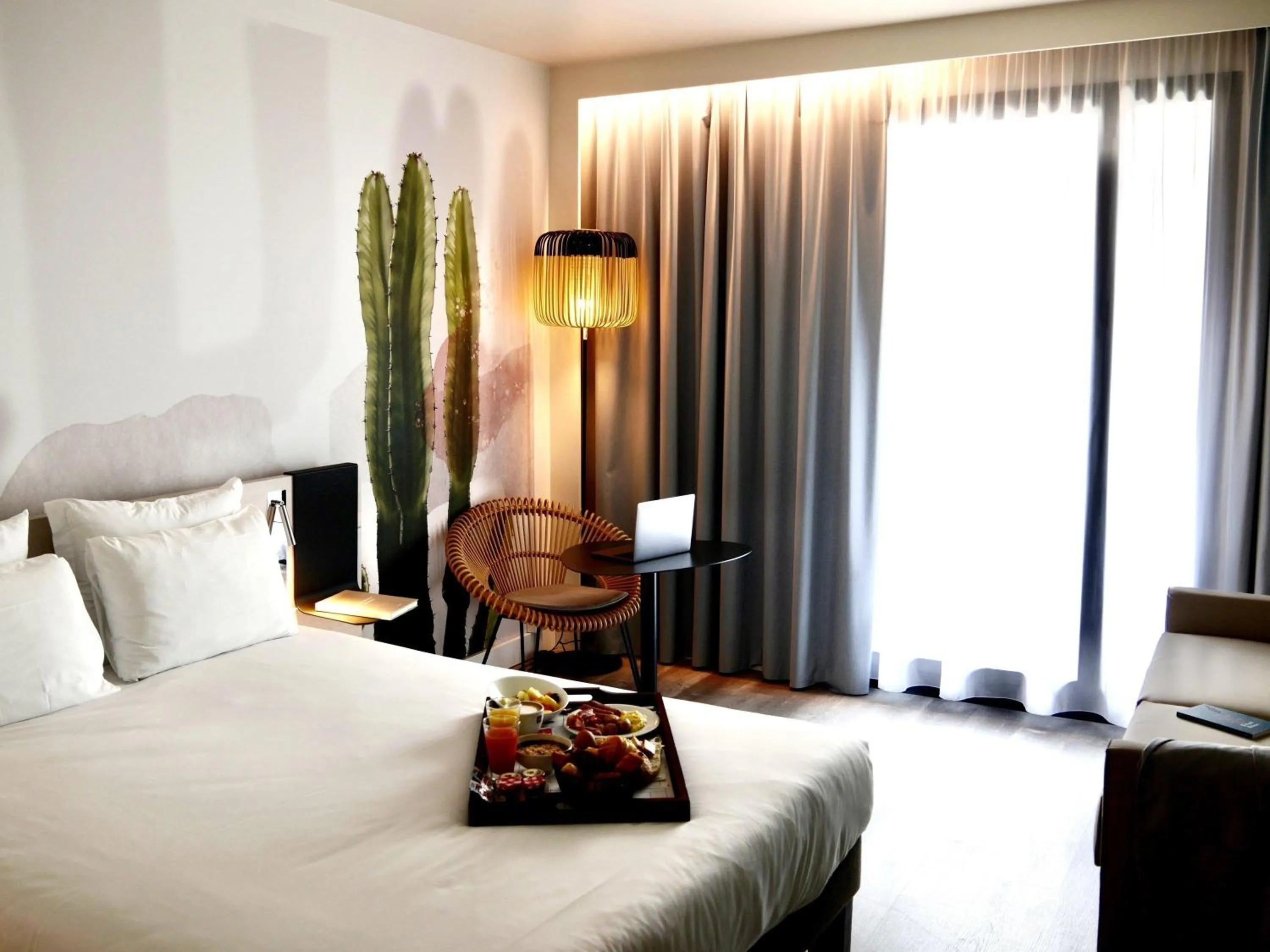 Bedroom, Bed in Novotel Monte-Carlo