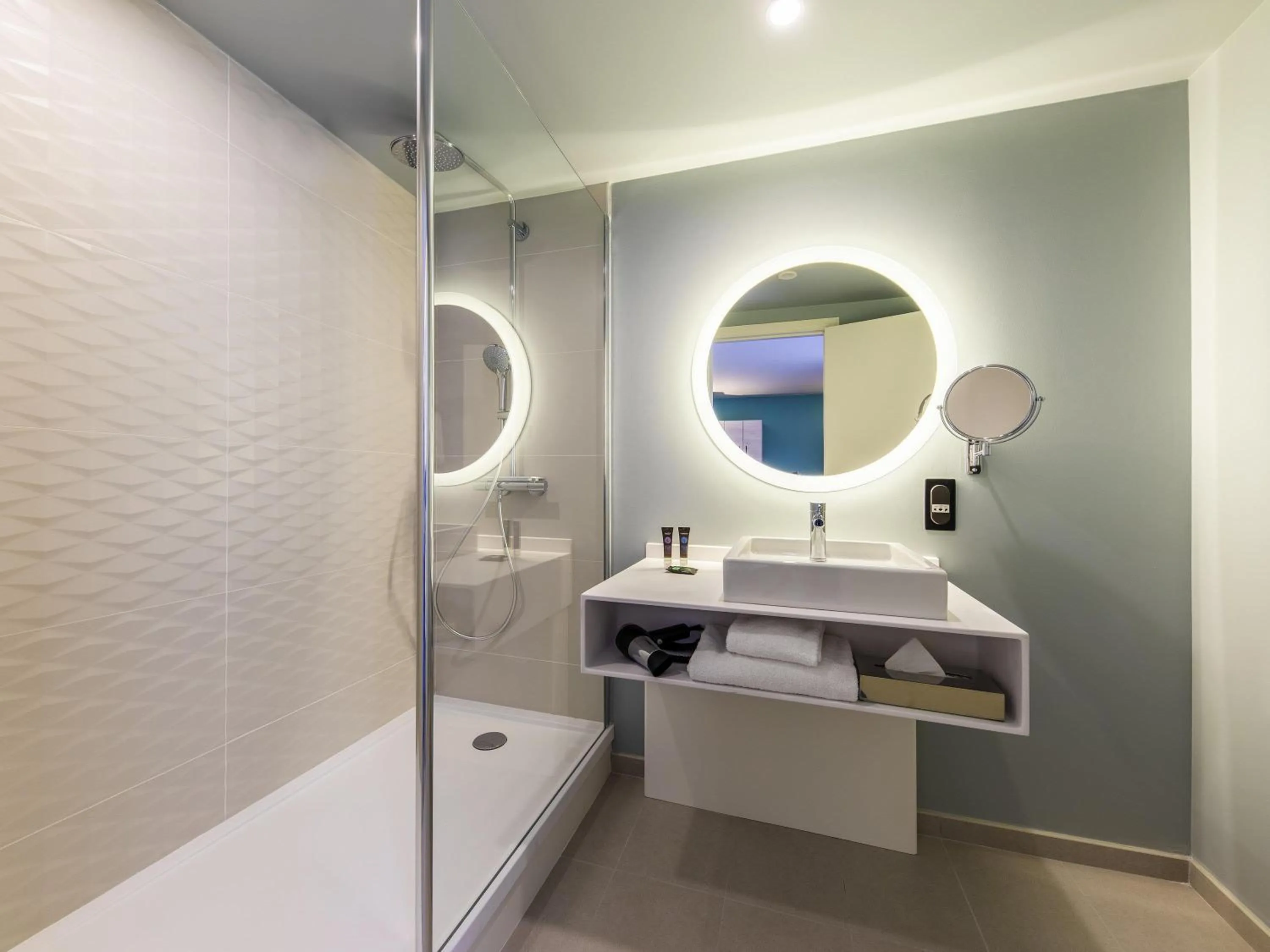 Bedroom in Novotel Monte-Carlo