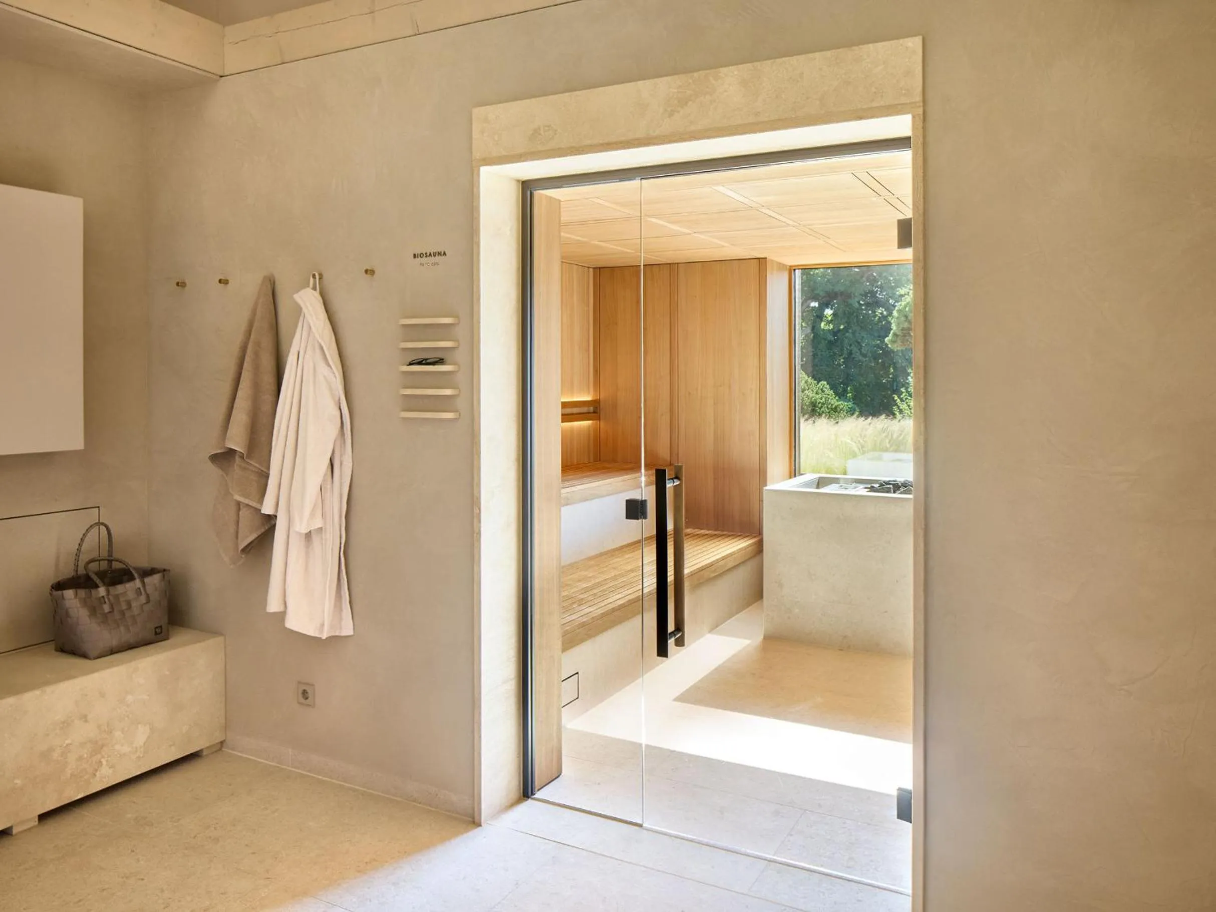 Sauna, Bed in LA MAISON hotel & spa