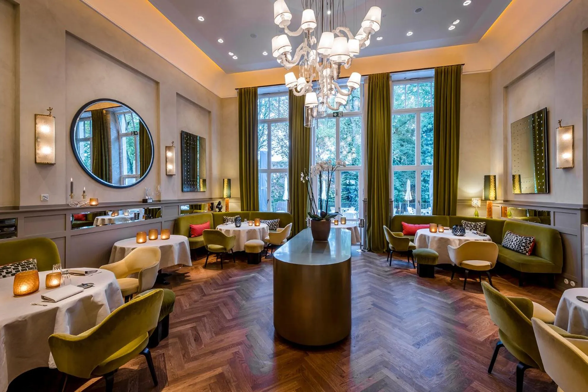 Restaurant/places to eat in LA MAISON hotel & spa