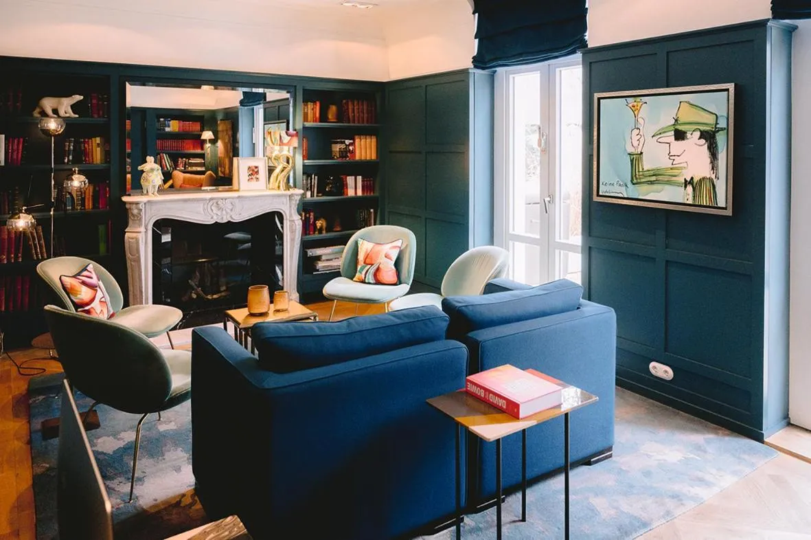 Library in LA MAISON hotel & spa