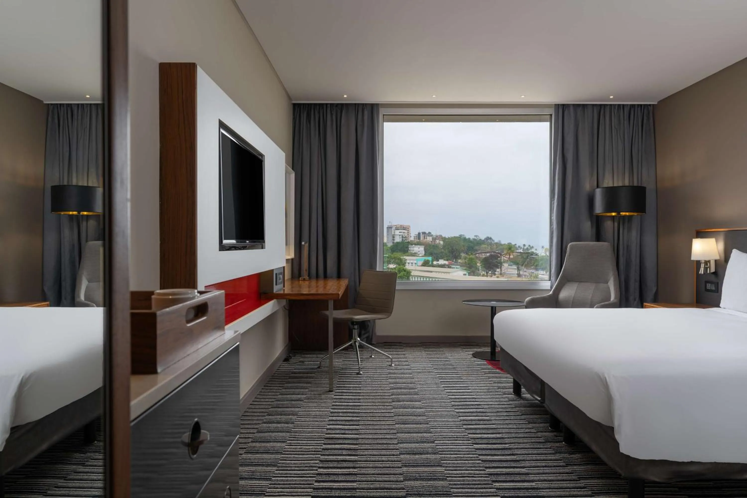 TV and multimedia, Bed in Radisson Blu Okoume Palace Hotel, Libreville