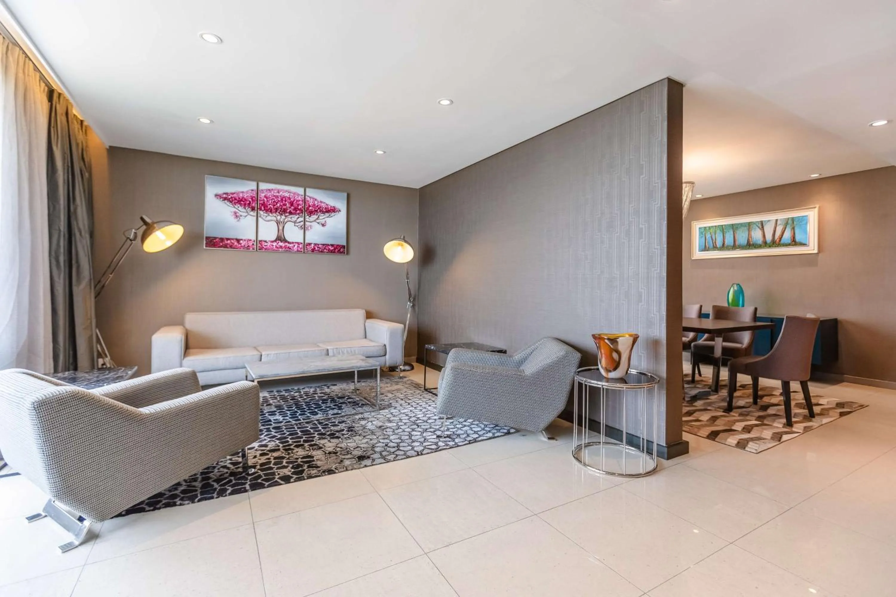 Photo of the whole room in Radisson Blu Okoume Palace Hotel, Libreville