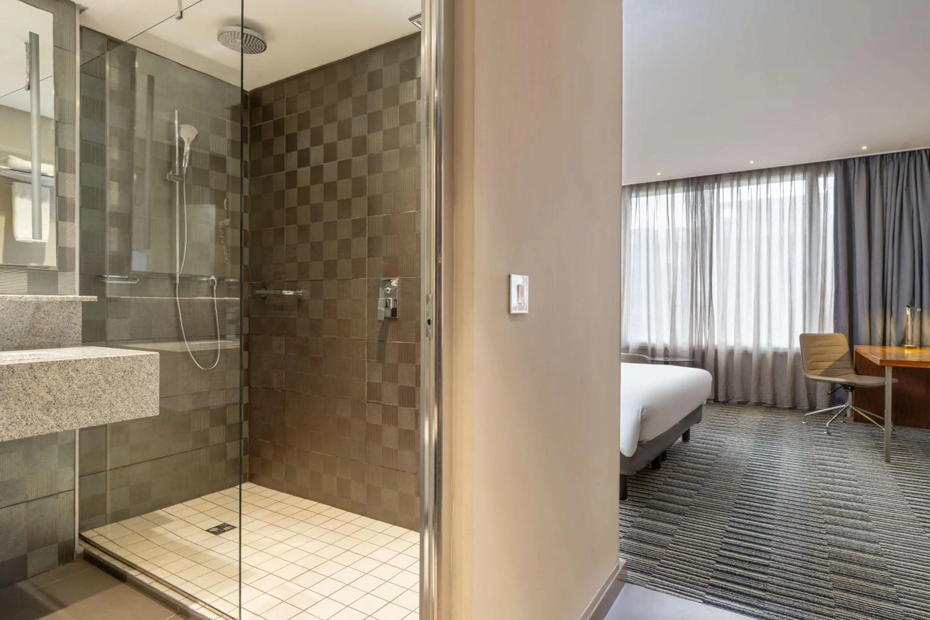 Toilet in Radisson Blu Okoume Palace Hotel, Libreville