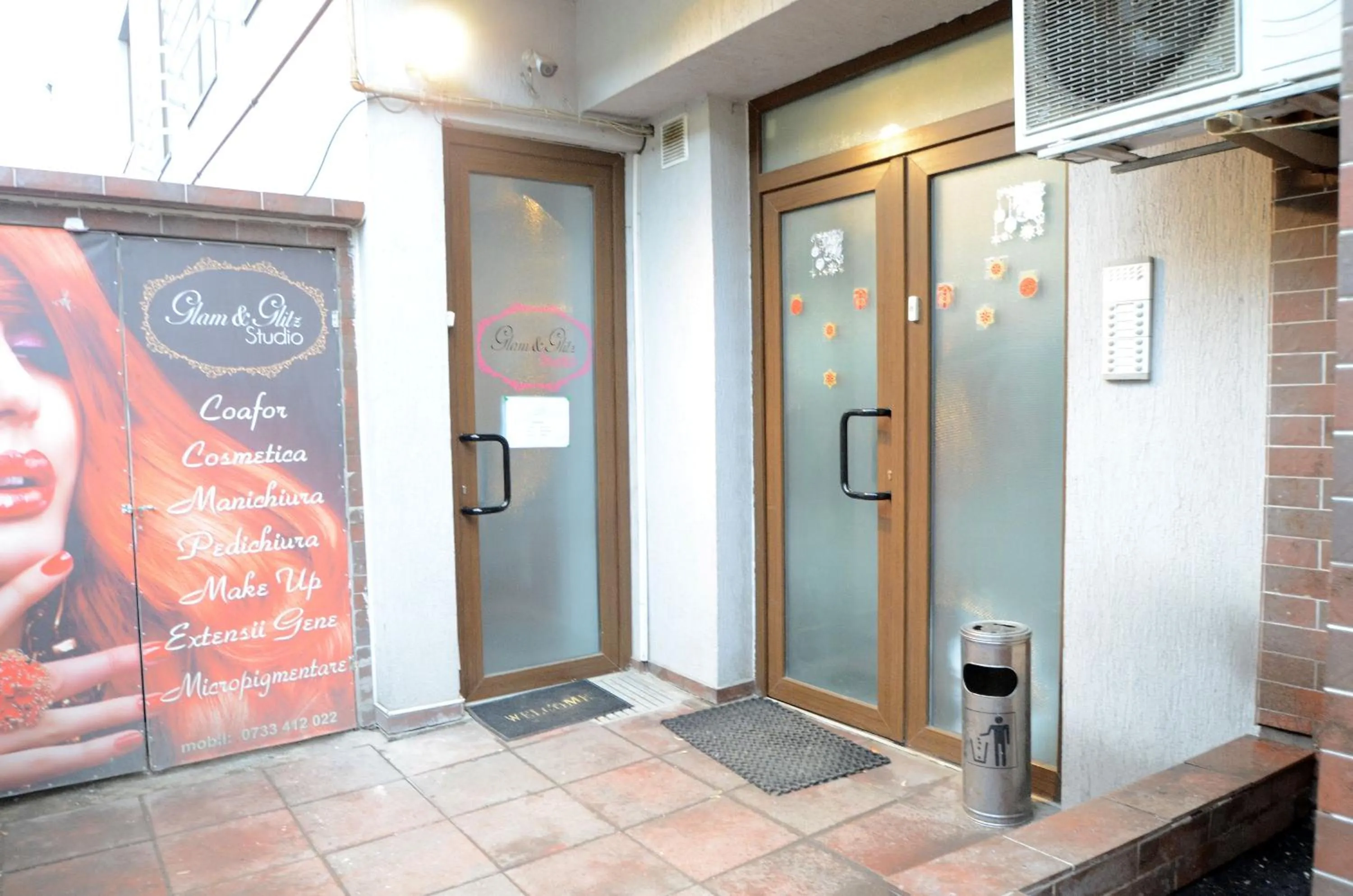 Facade/entrance in Mosilor Apartments