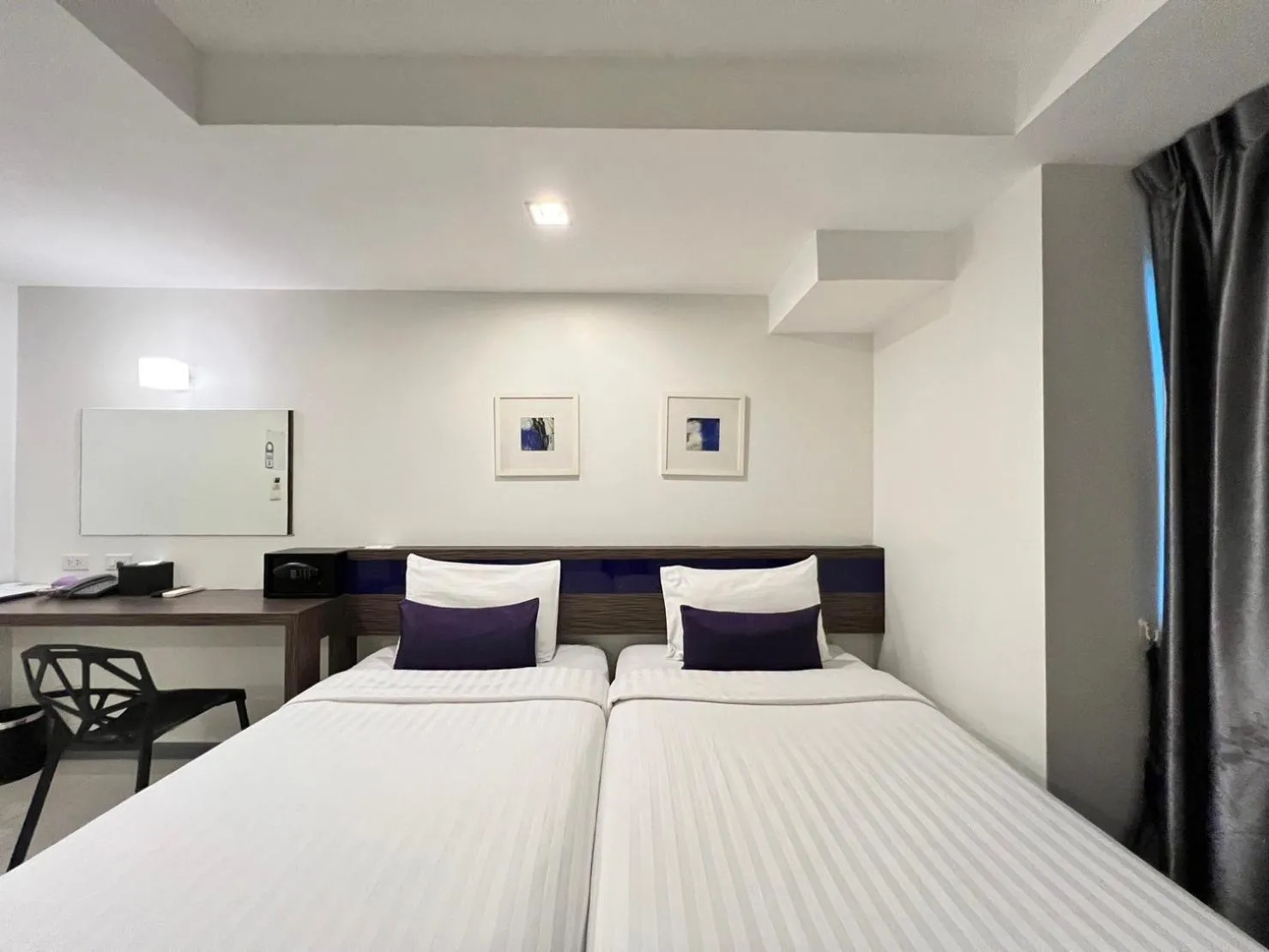 Deluxe Twin Room in Cubic Pratunam