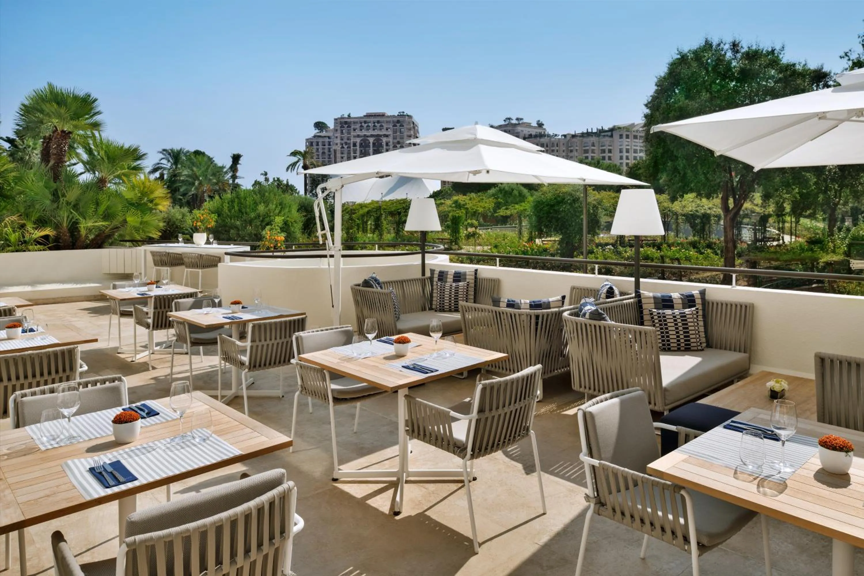 Restaurant/places to eat in Columbus Hotel Monte-Carlo, Curio Collection by Hilton