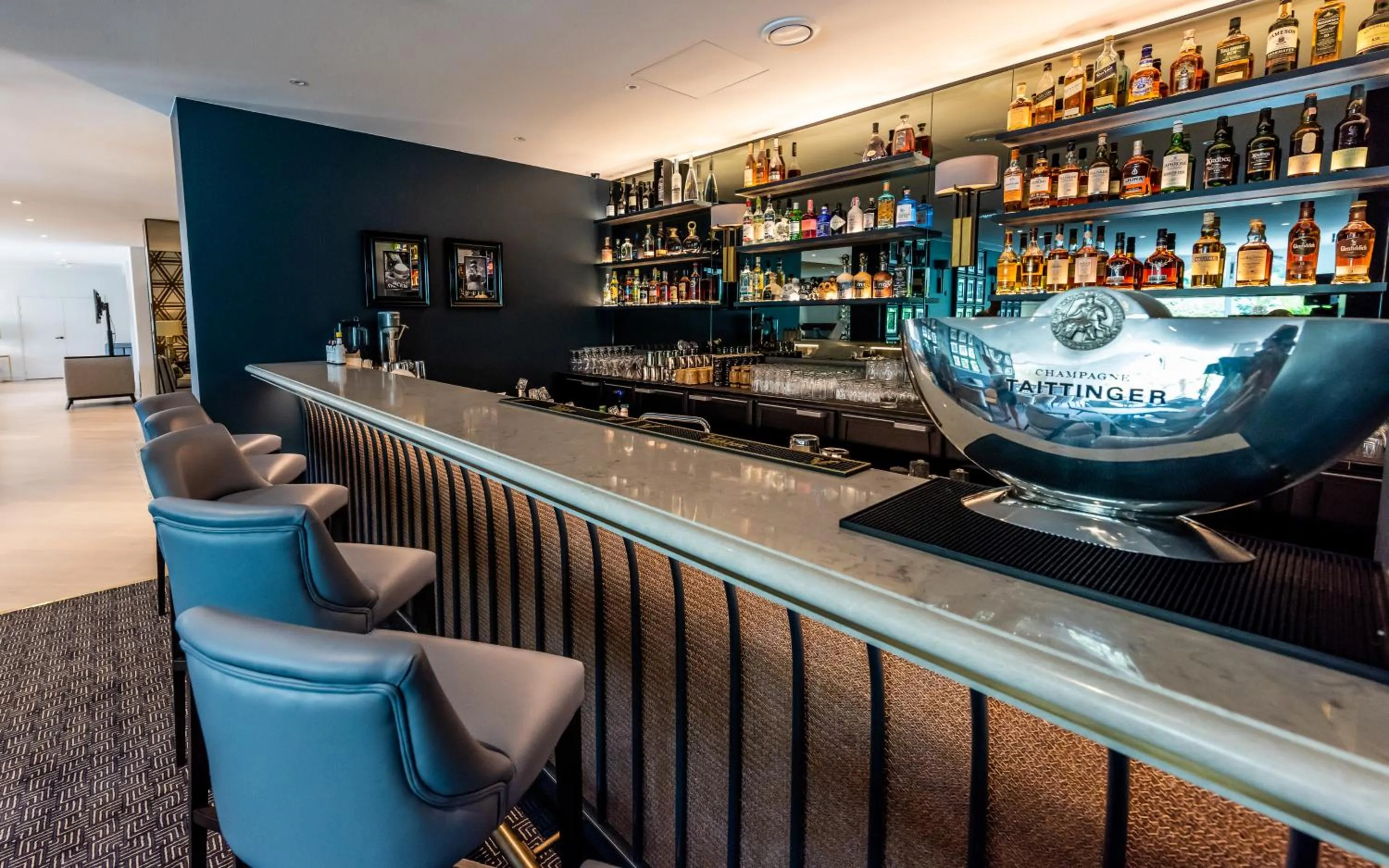 Lounge or bar in Columbus Hotel Monte-Carlo, Curio Collection by Hilton