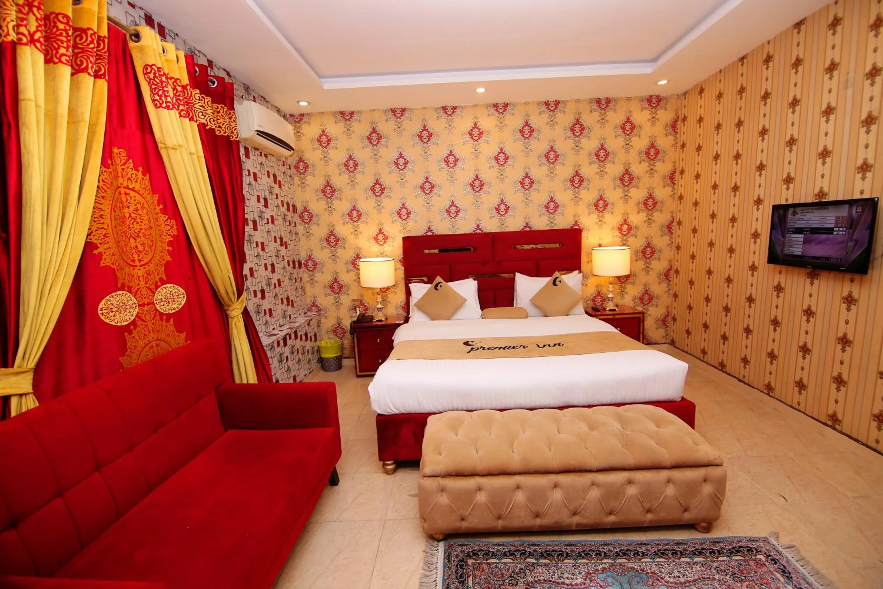 Bedroom, Bed in Premier Inn Johar Town Lahore