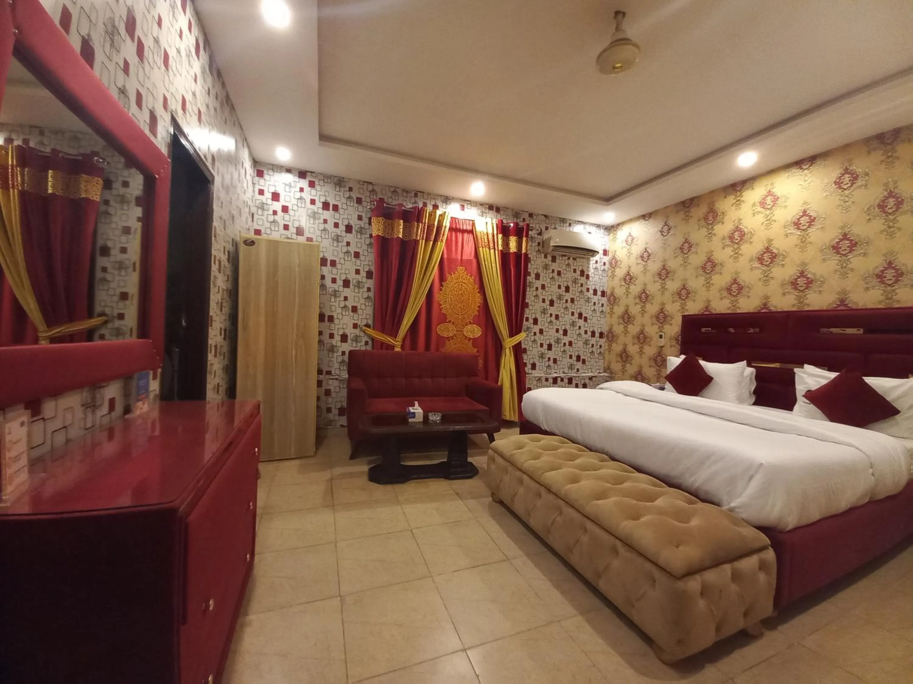 Property building, Bed in Premier Inn Johar Town Lahore