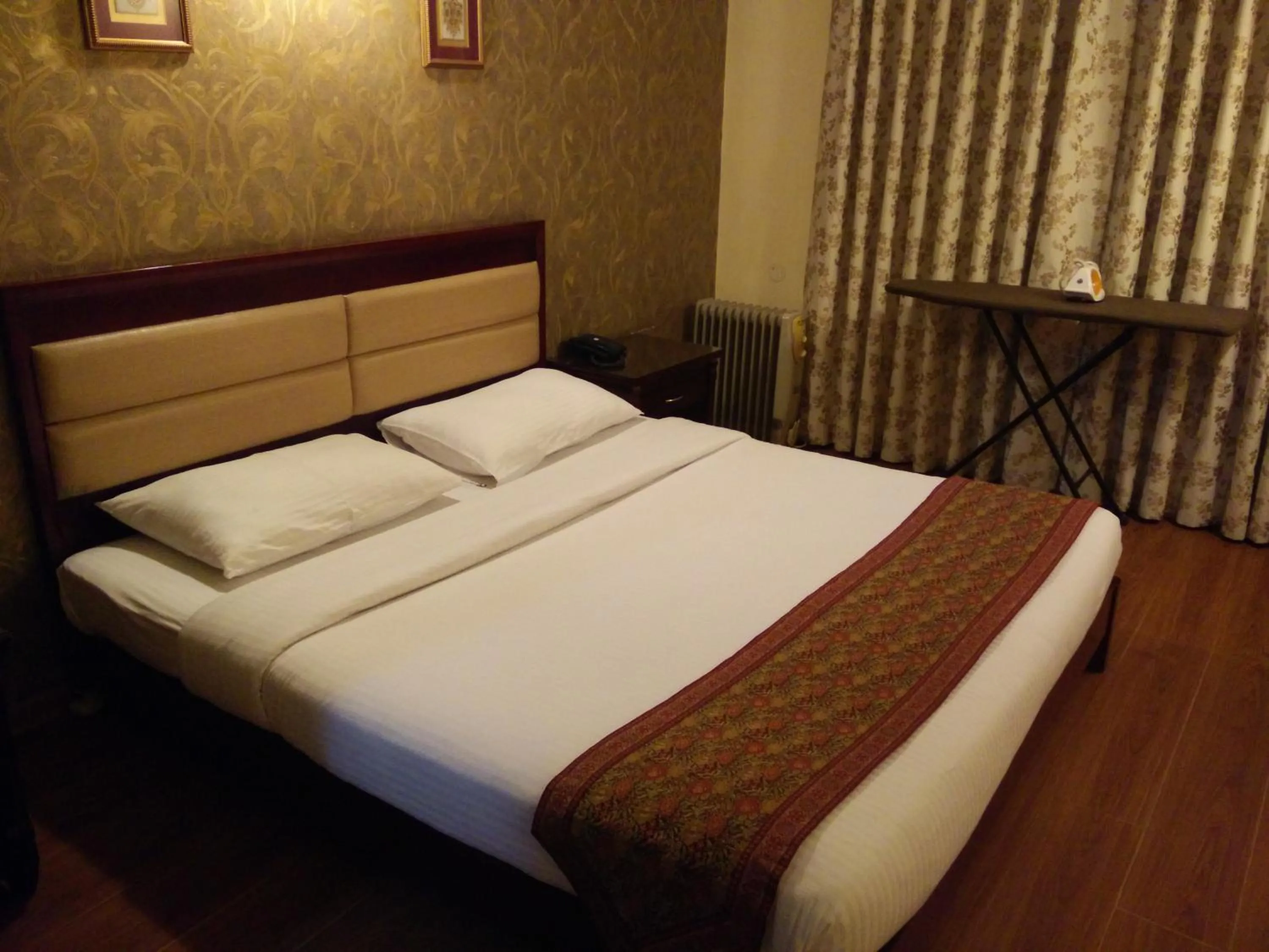 Bed in Enkay Residency V Block-Cyber City