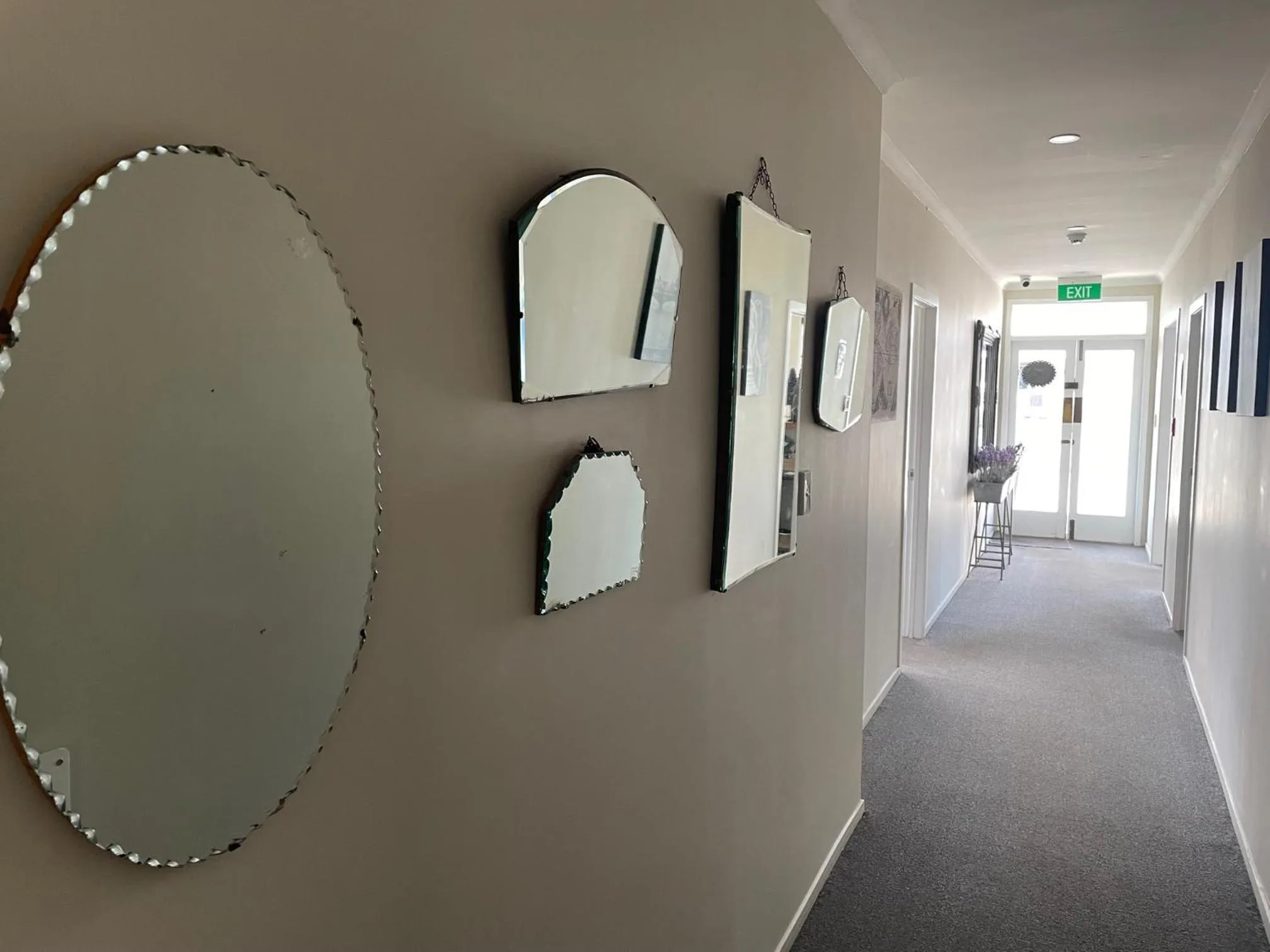 FatOwl Motel, Bar & Eatery